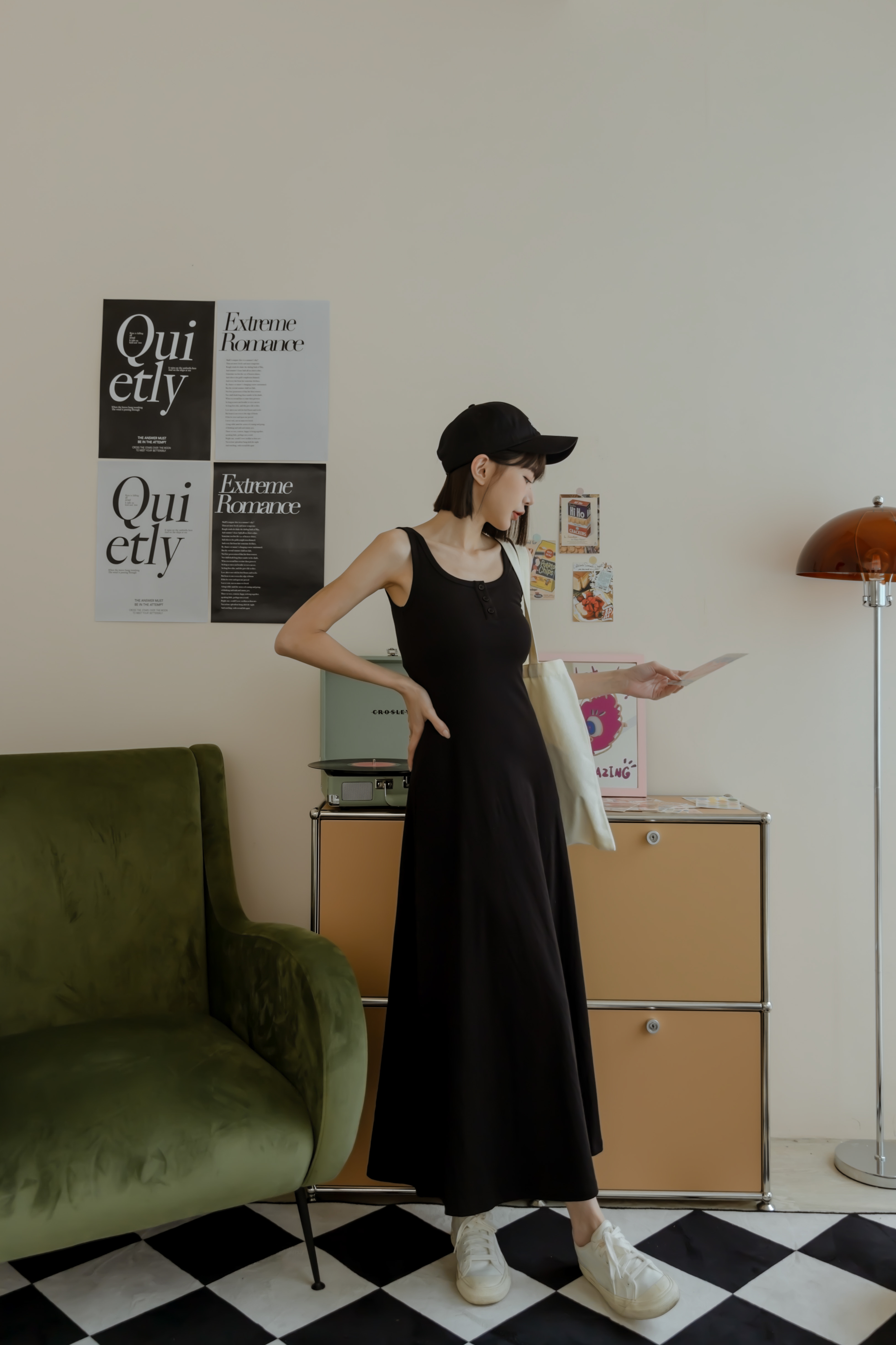 無袖方領細腰連身裙