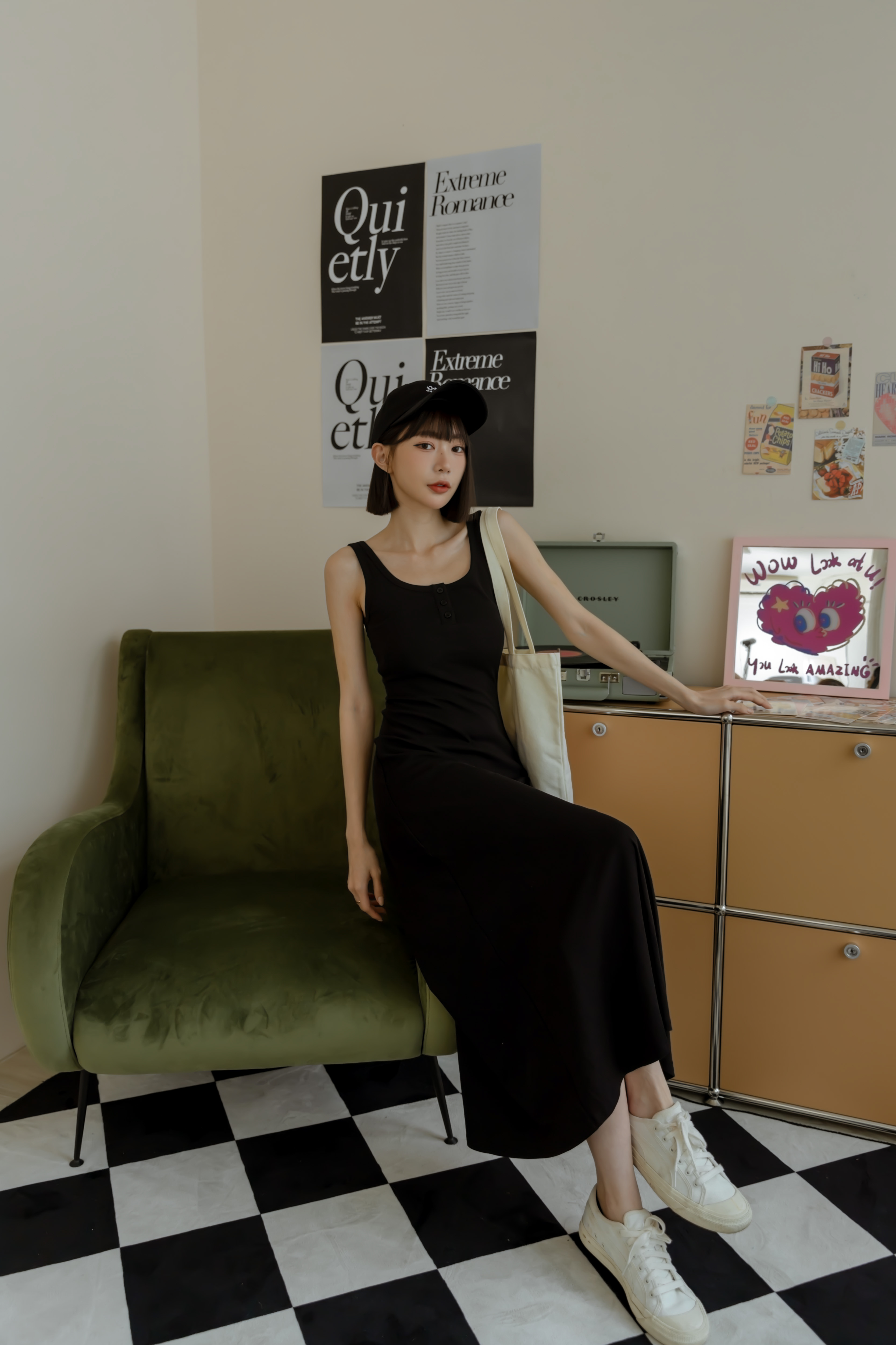 無袖方領細腰連身裙