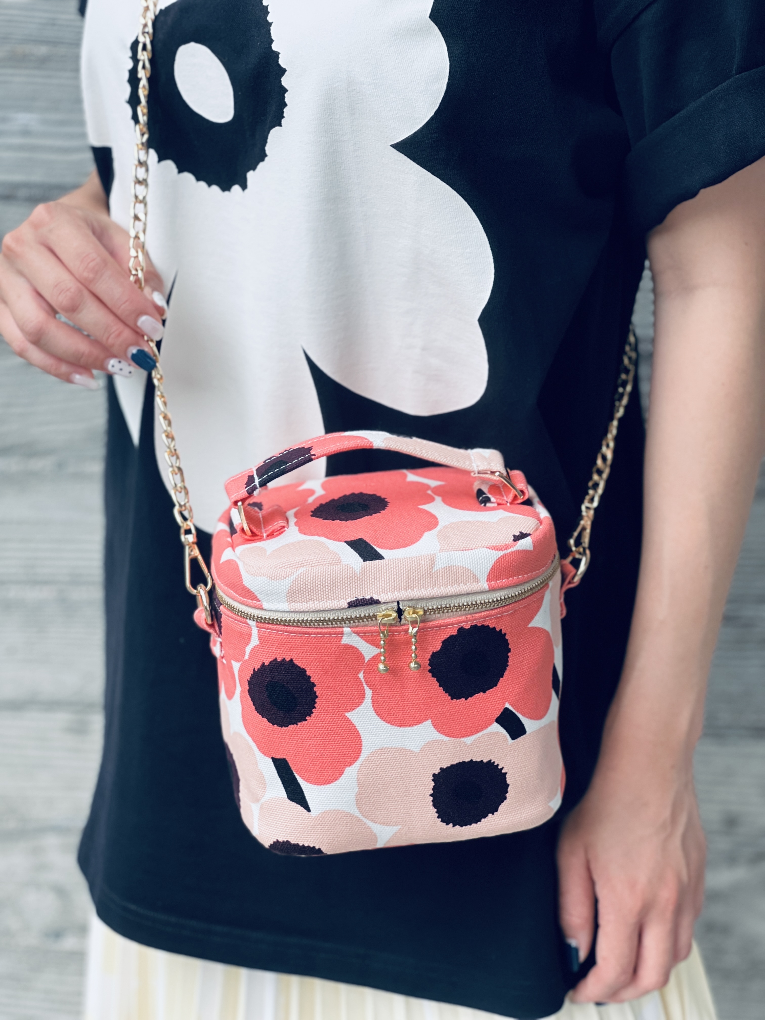 Boxy | Marimekko canvas fabric | Pink x dark purple花芯