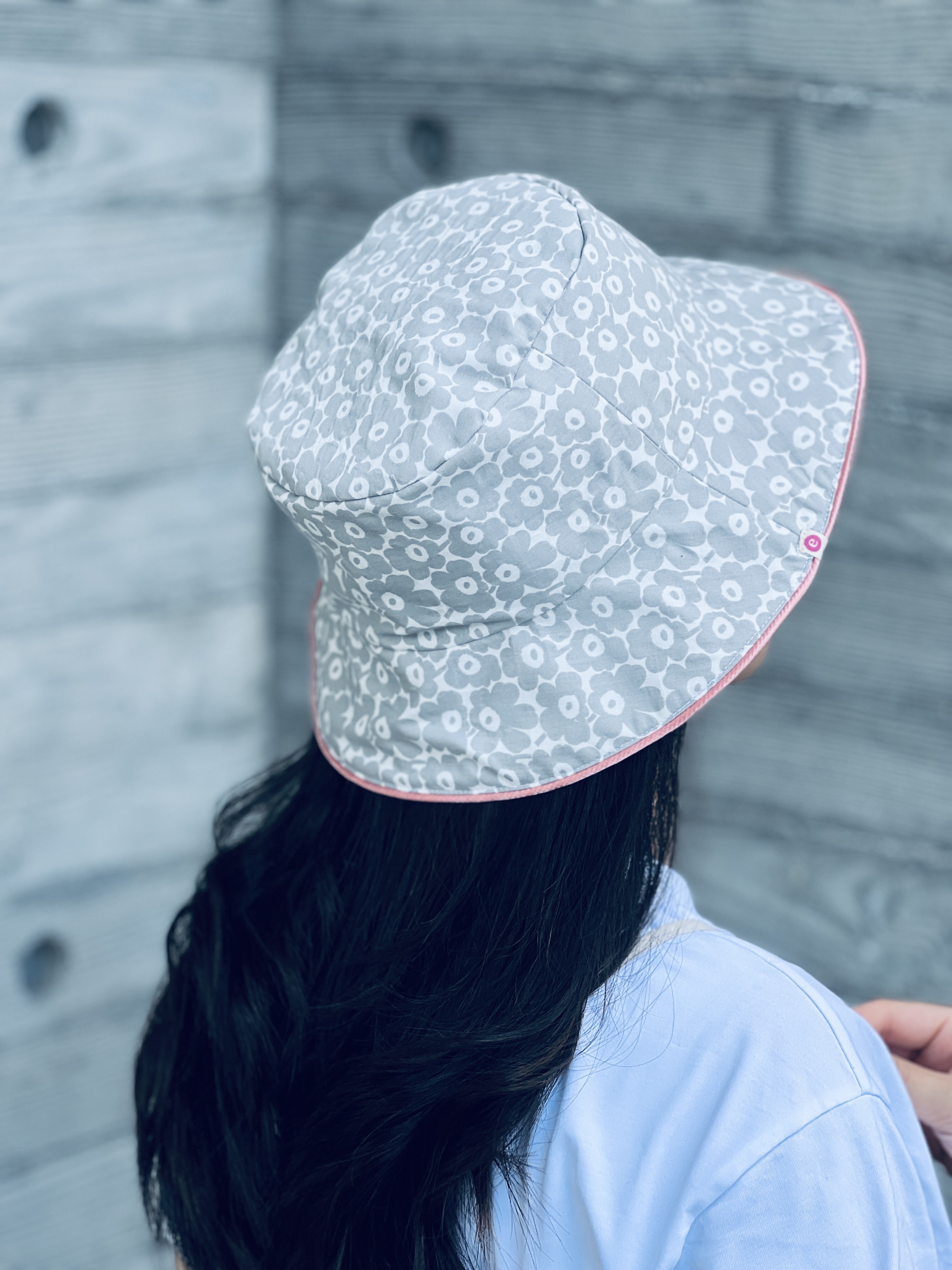 Revisable Bucket Hat | Marimekko limited super mini grey Unikko x pink highlight