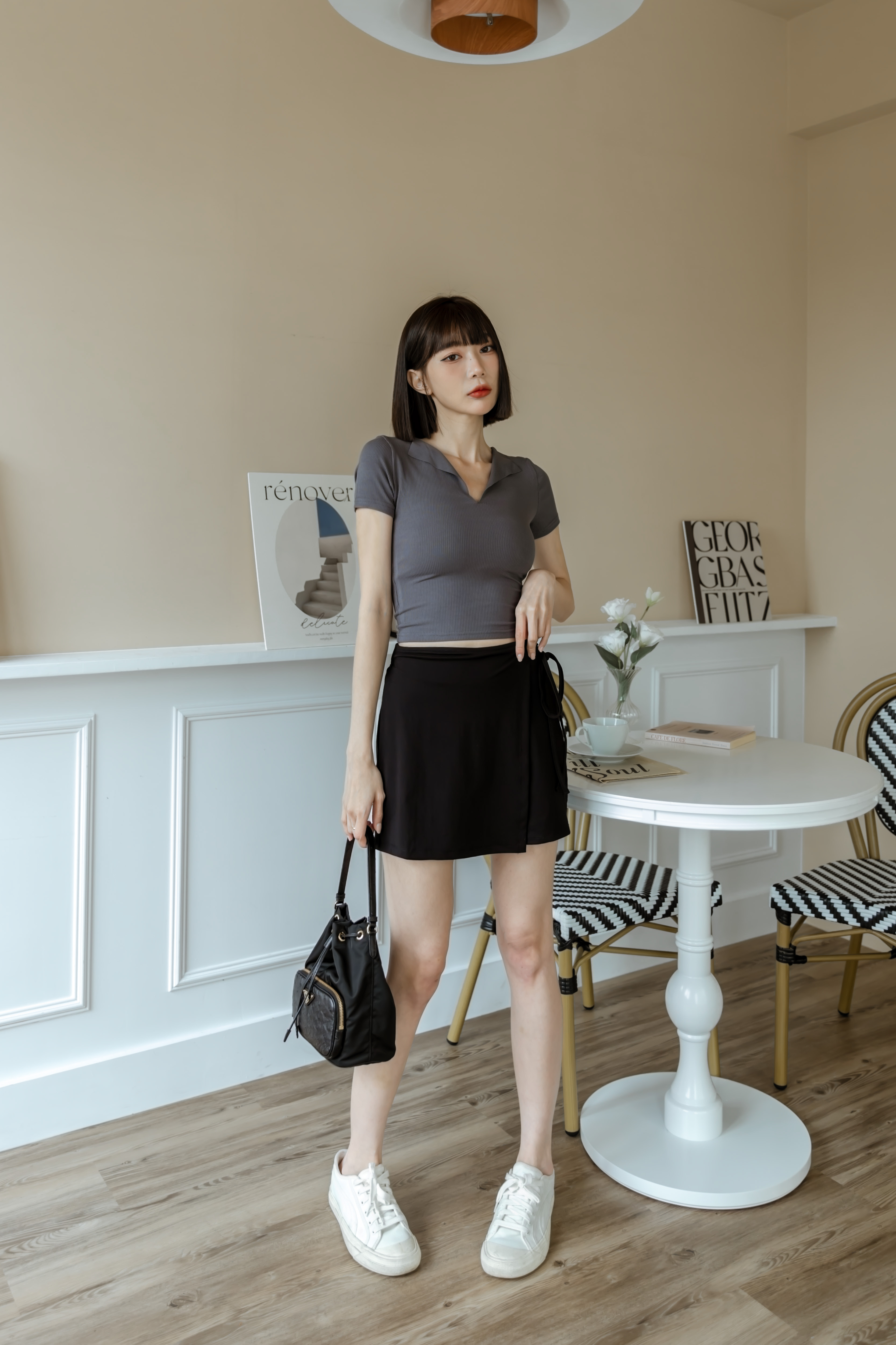 薄款彈性羅紋Ｖ領好身材T