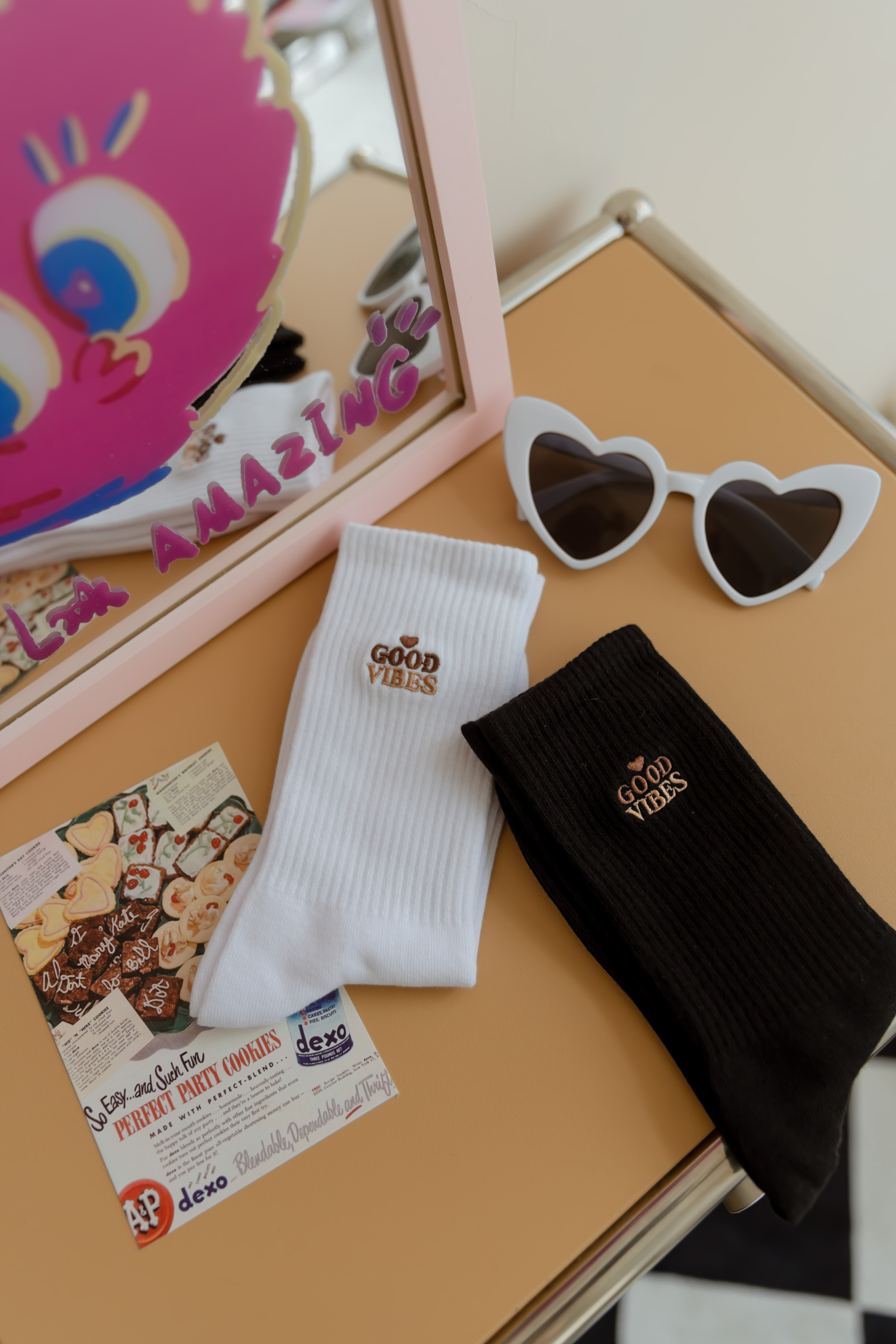 Good Vibe限定刺繡襪