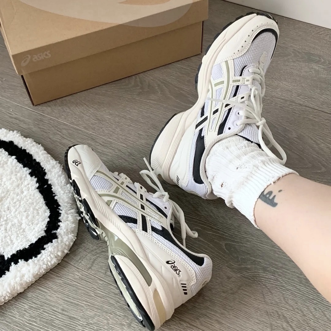 ASICS GEL-1090 橄欖綠 白色 米黃 男女鞋 1203A243-028 / 預購