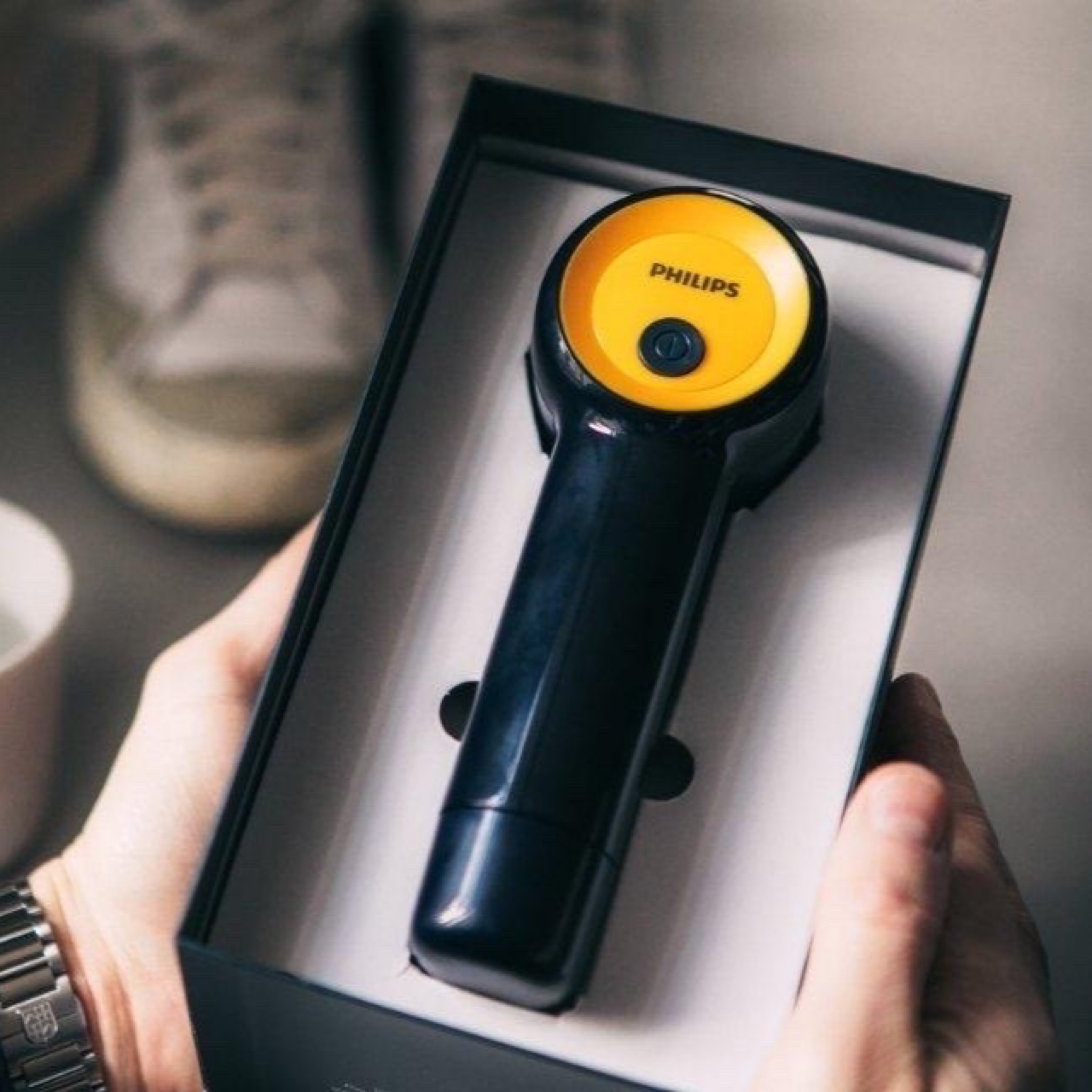 PHILIPS 飛利浦 小旋風 電動 洗鞋機 三種刷頭 去漬 除垢 清潔 洗鞋