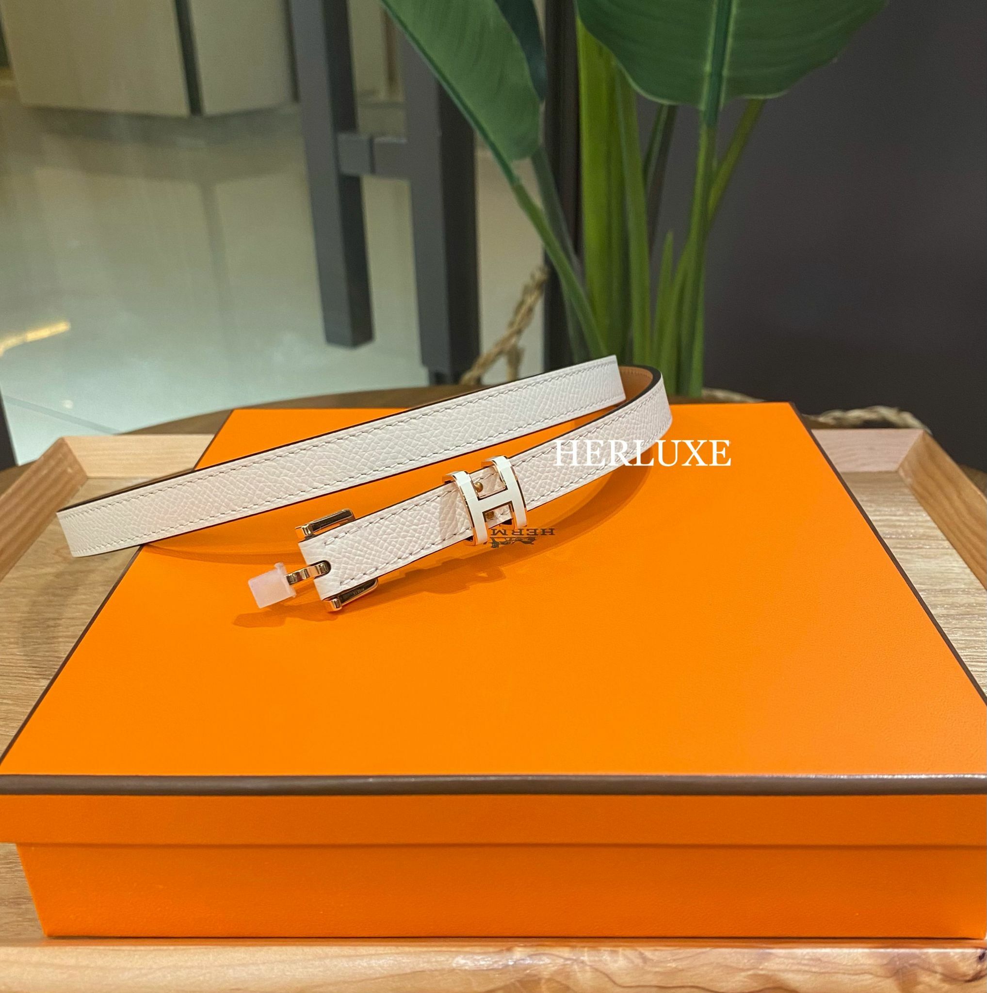 Pop H guillochee 15 belt