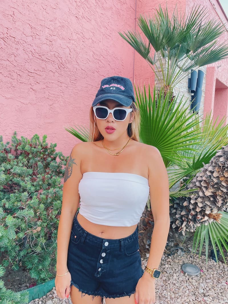 黑色高腰不收邊牛仔短褲