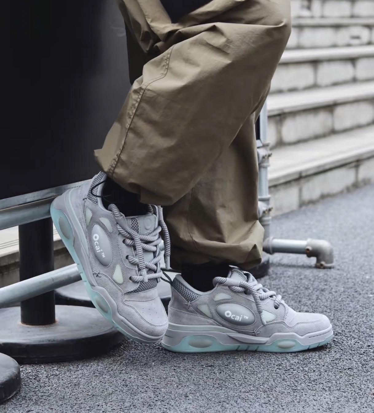 Ocai RETRO 麂皮灰螢光麵包鞋