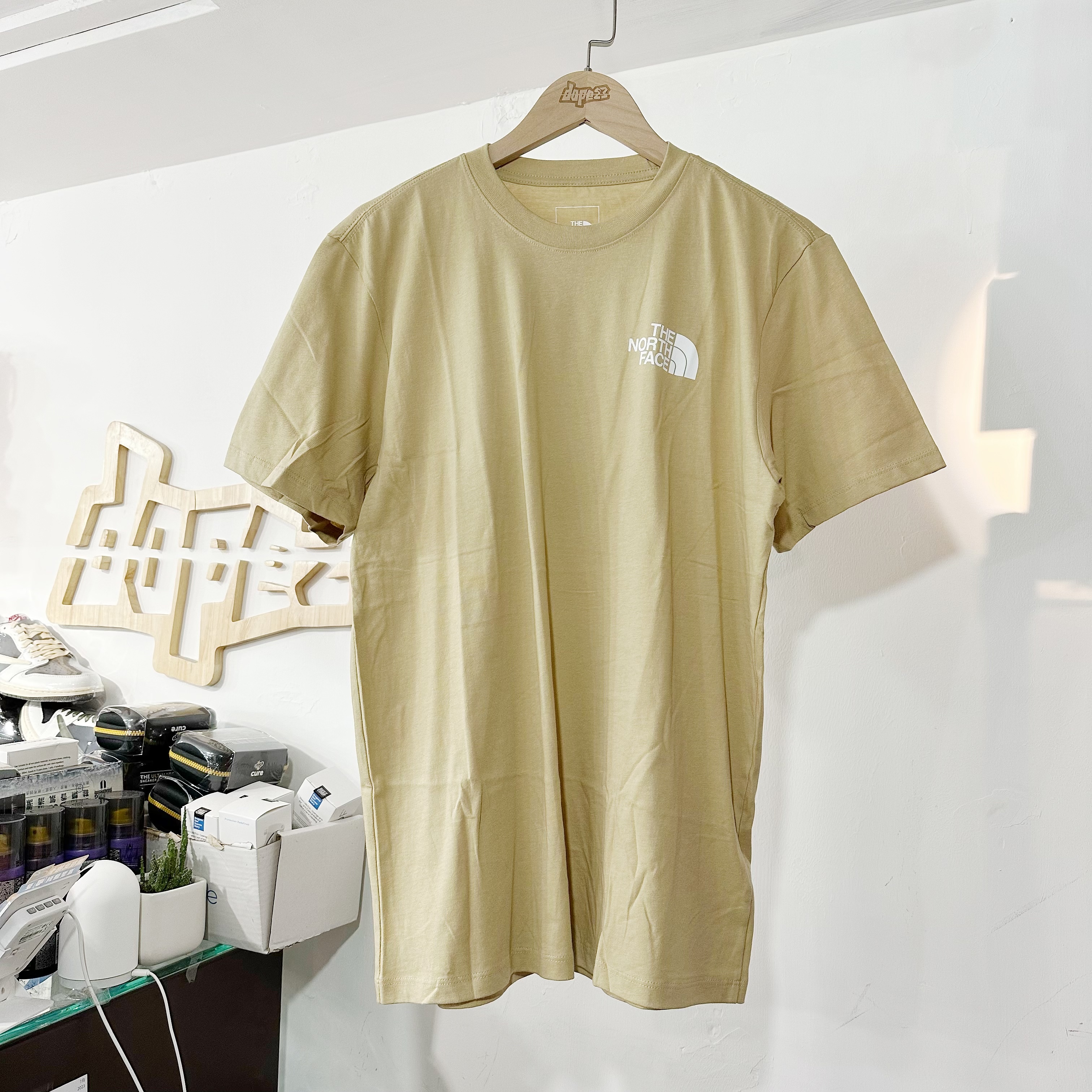 The North Face NSE Box back print logo BEIGE