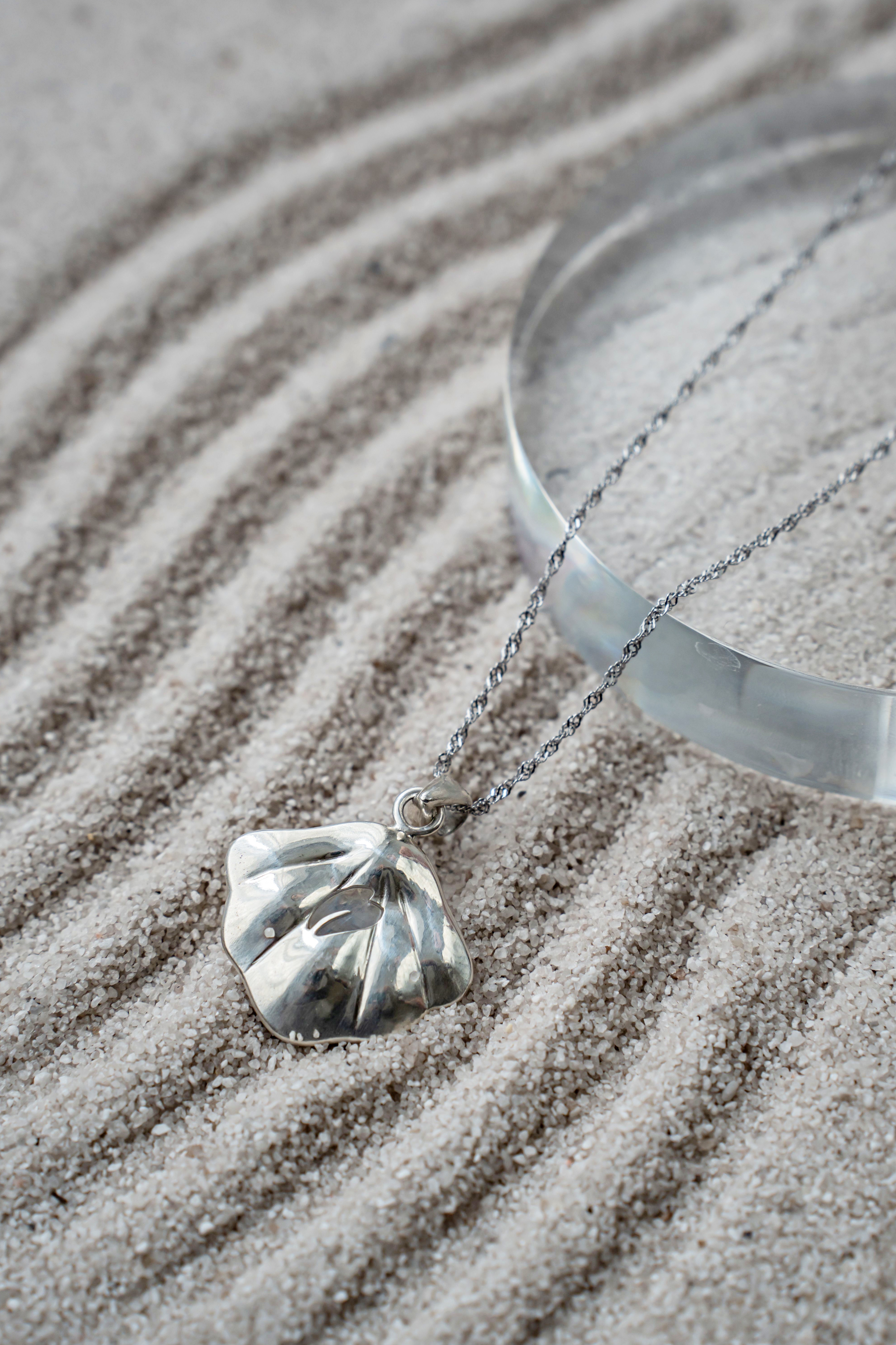 妳最珍貴 (項鍊)：藍月光