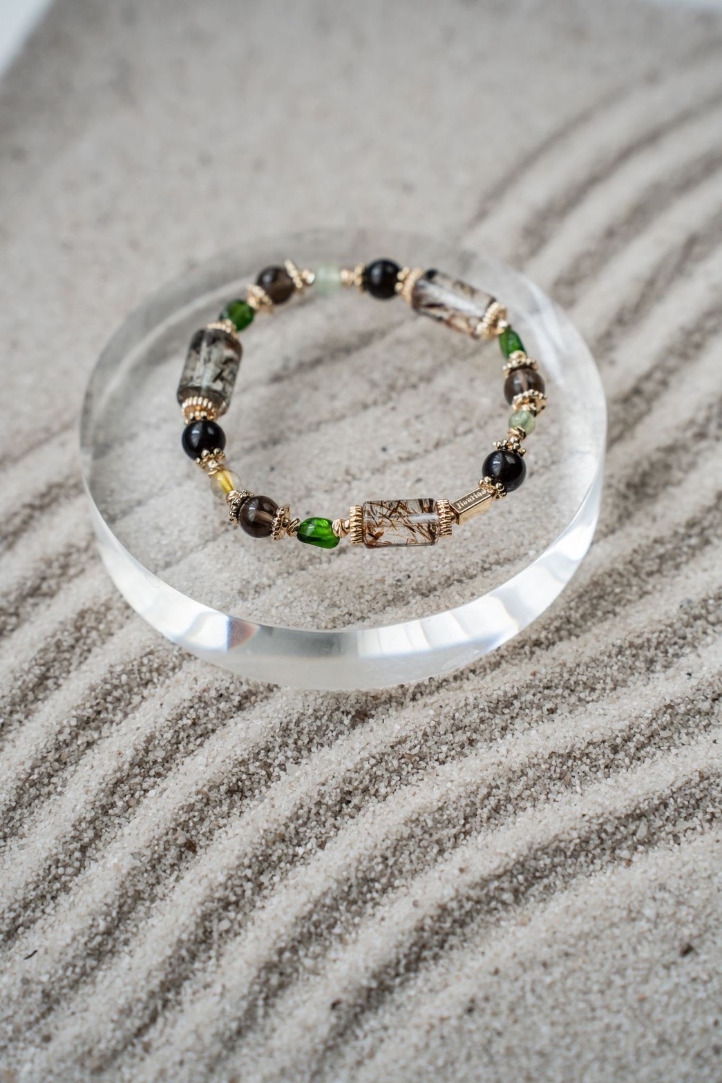 谷底的希望：黑金超｜銀曜石｜綠透輝｜鈦晶｜綠磷灰｜葡萄石｜茶晶