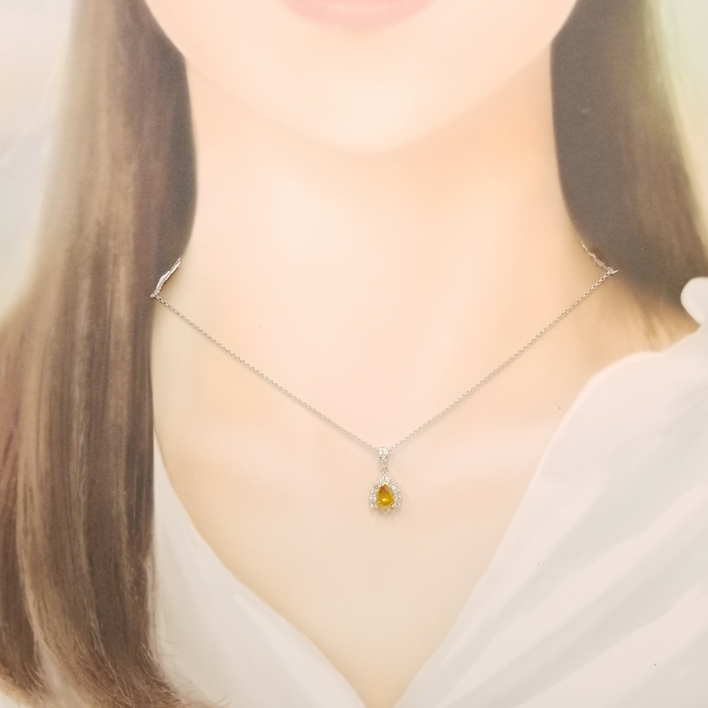 18K Gold 1.00ct Fancy Orange Pear Shaped Diamond Pendant