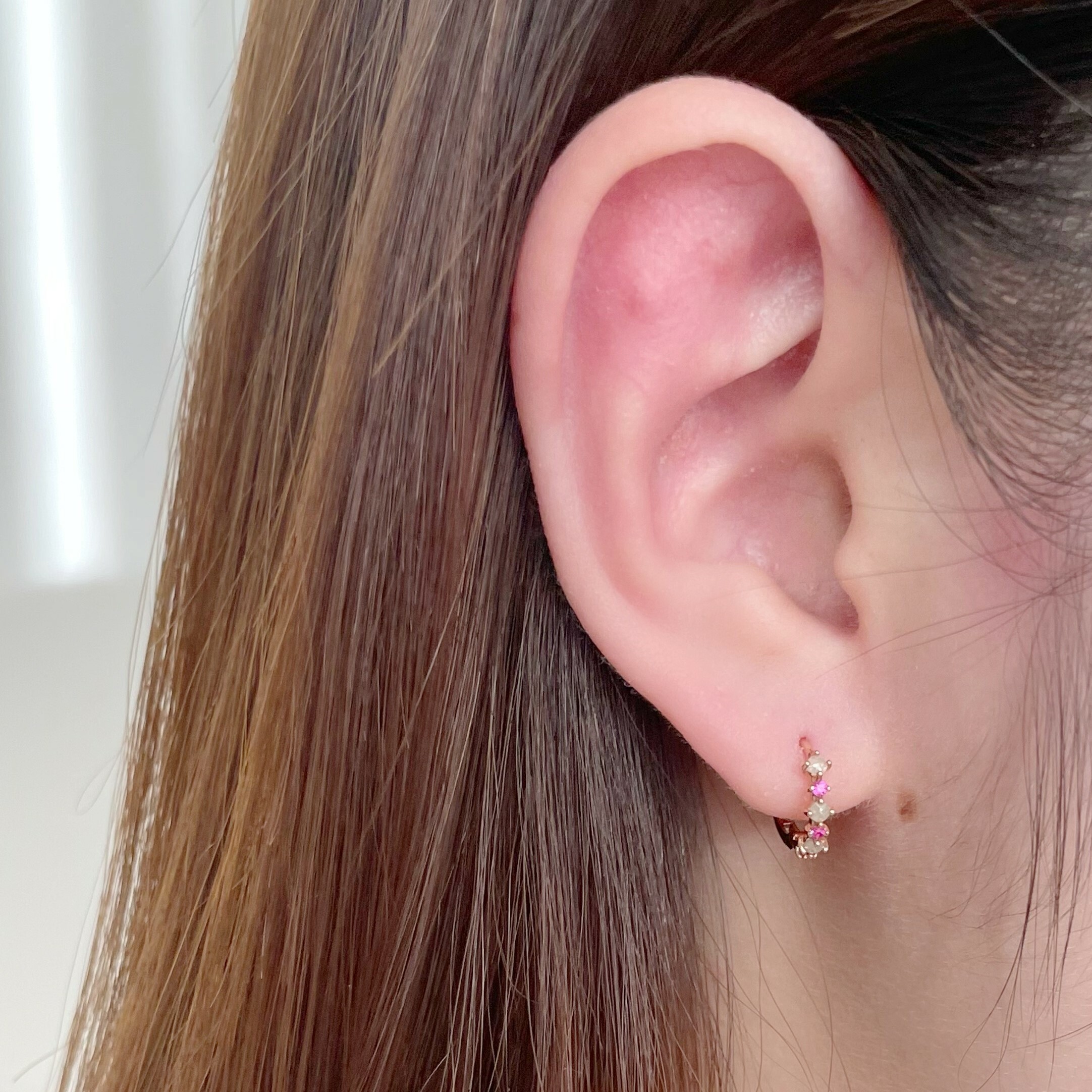 14k半圈灰鑽紅寶耳圈