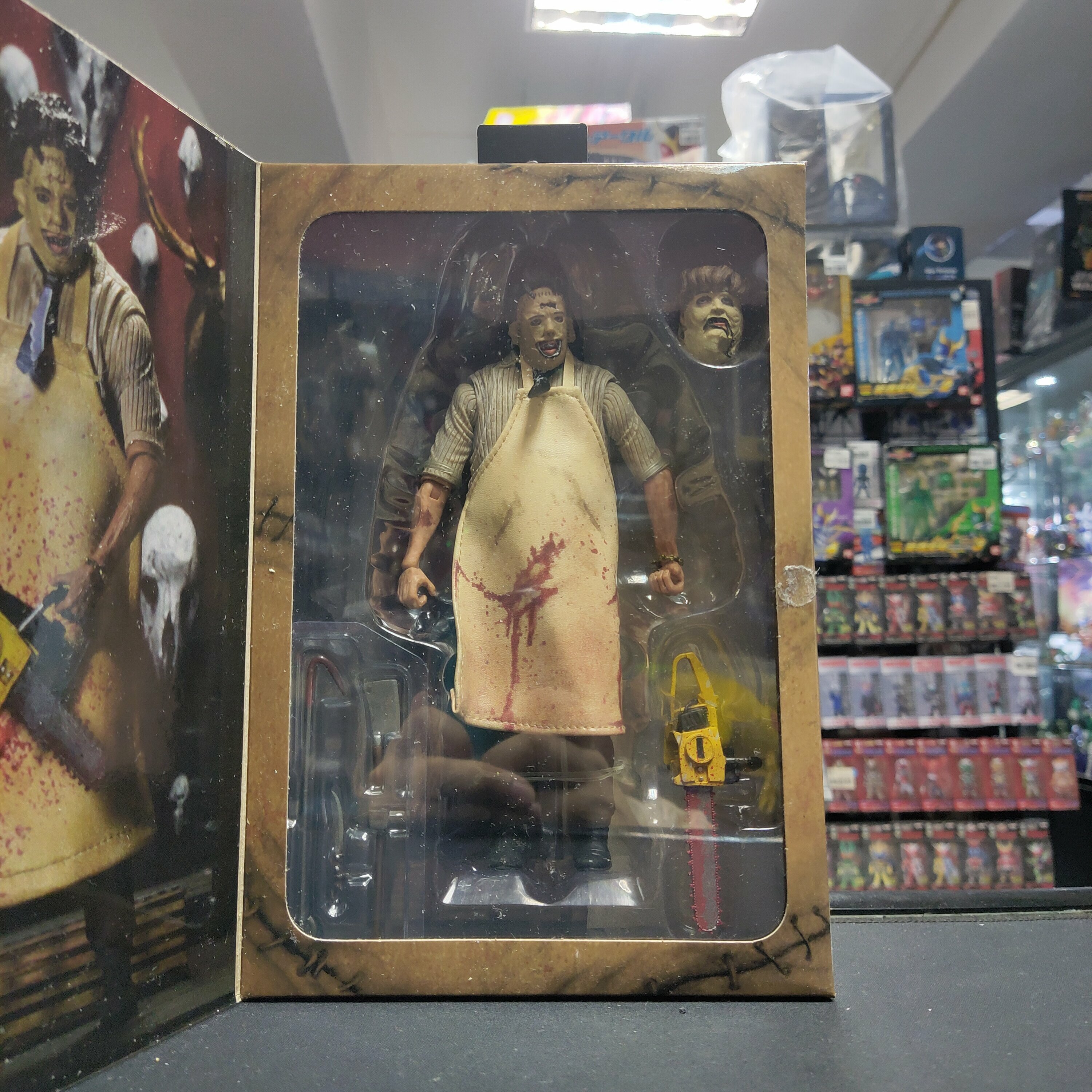 寄賣 其它 NECA 7-Inch Texas Chainsaw Massacre Ultimate Leatherface Action Figure