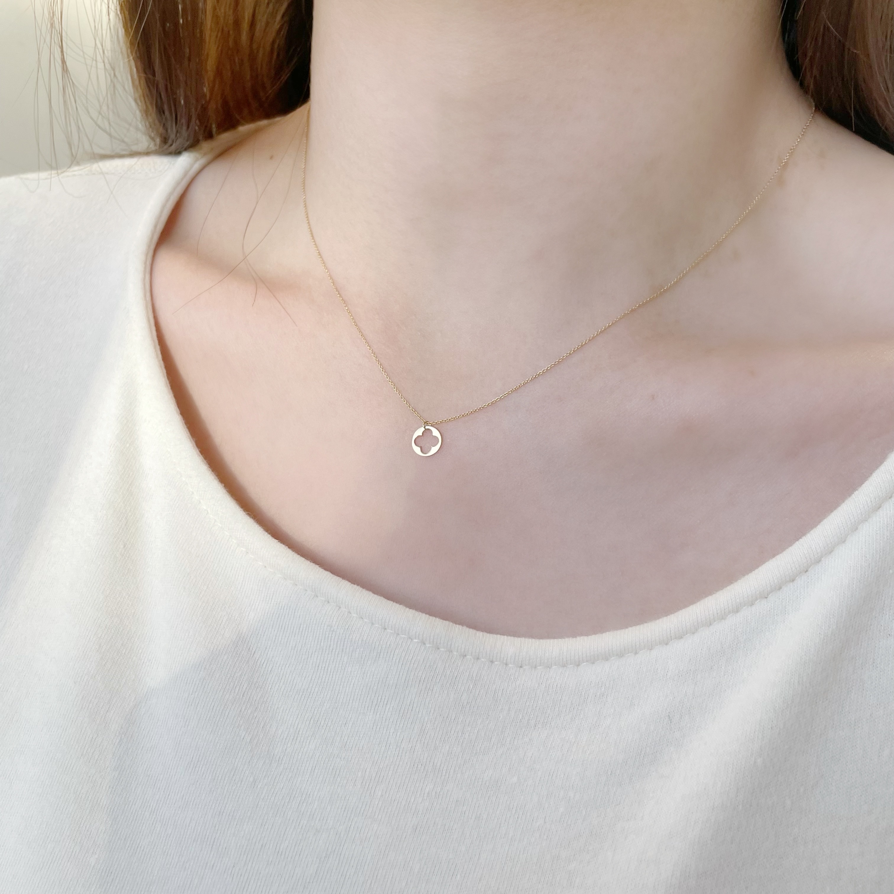 14k簍空四葉草圓片鎖骨鍊