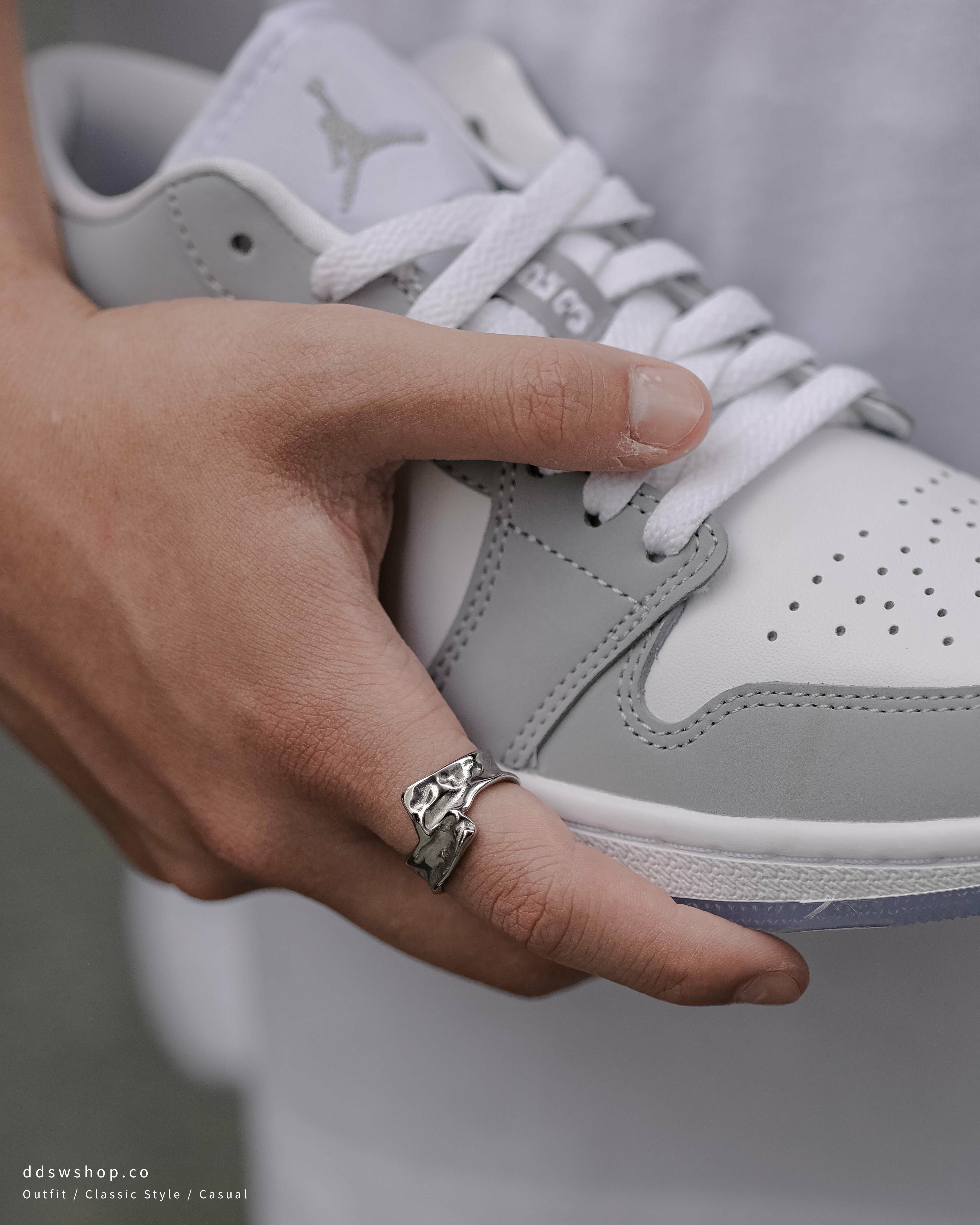 D.ecorate 不規則岩塊戒指