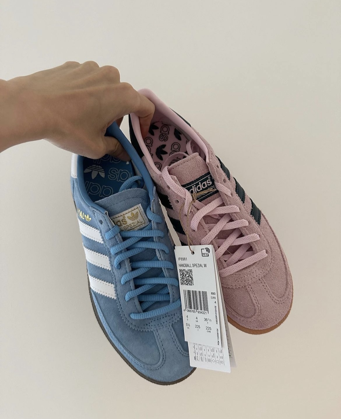 上質で快適 24 新品 adidas HANDBALL SPEZIAL W IF6561 スニーカー