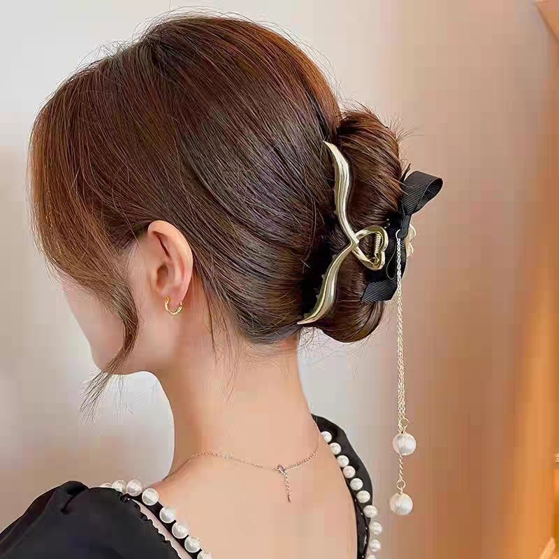Black Bow Tassel Heart Metal Hair Claw