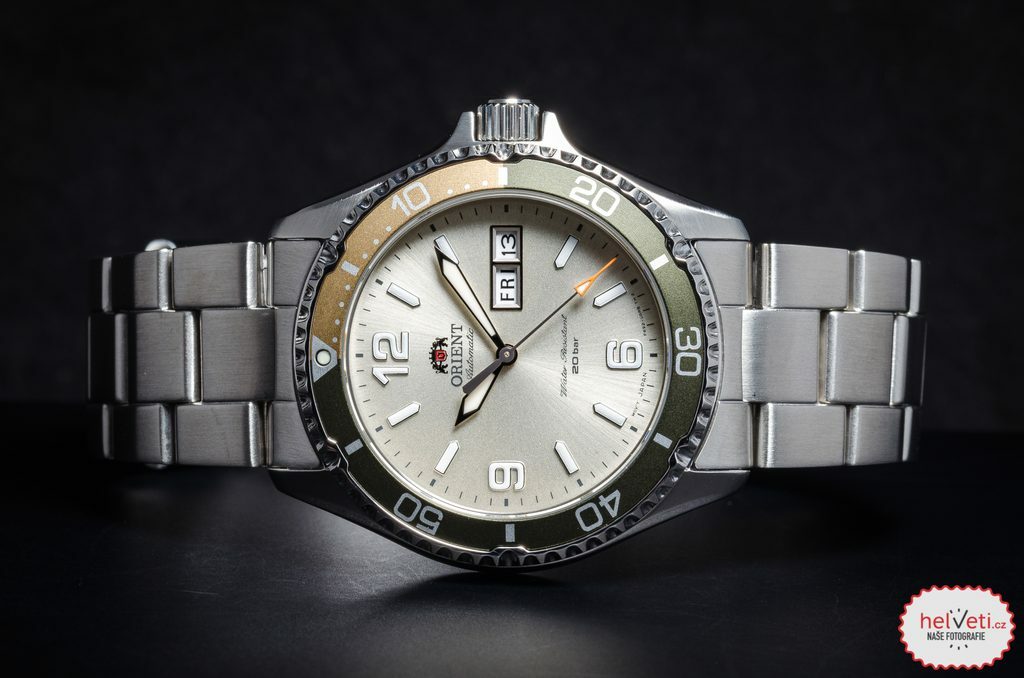 萬年鐘錶 - 東方錶  ORIENT  復古潛水機械錶  RA-AA0821S   錶徑 : 41.8mm