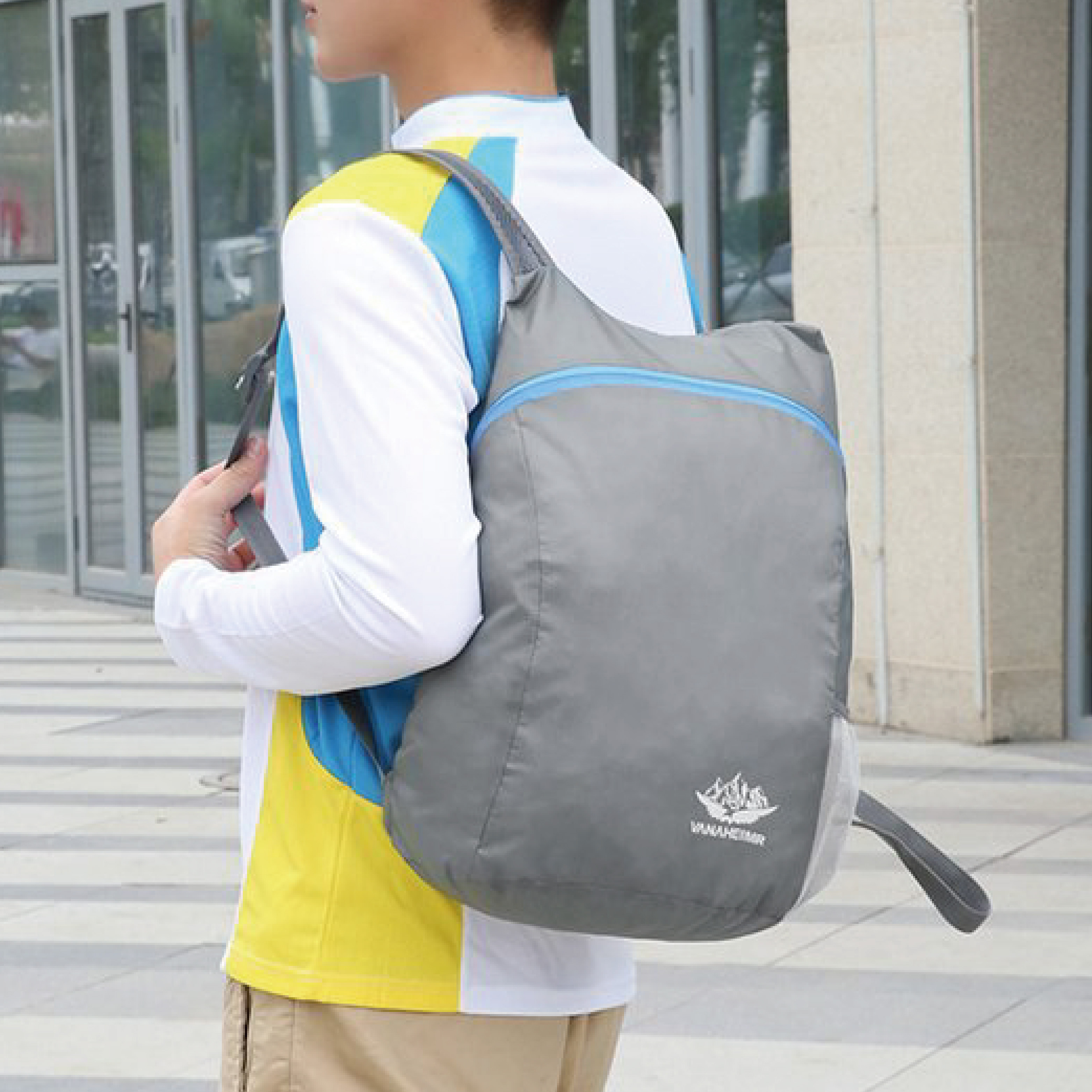 超輕薄折疊後背包