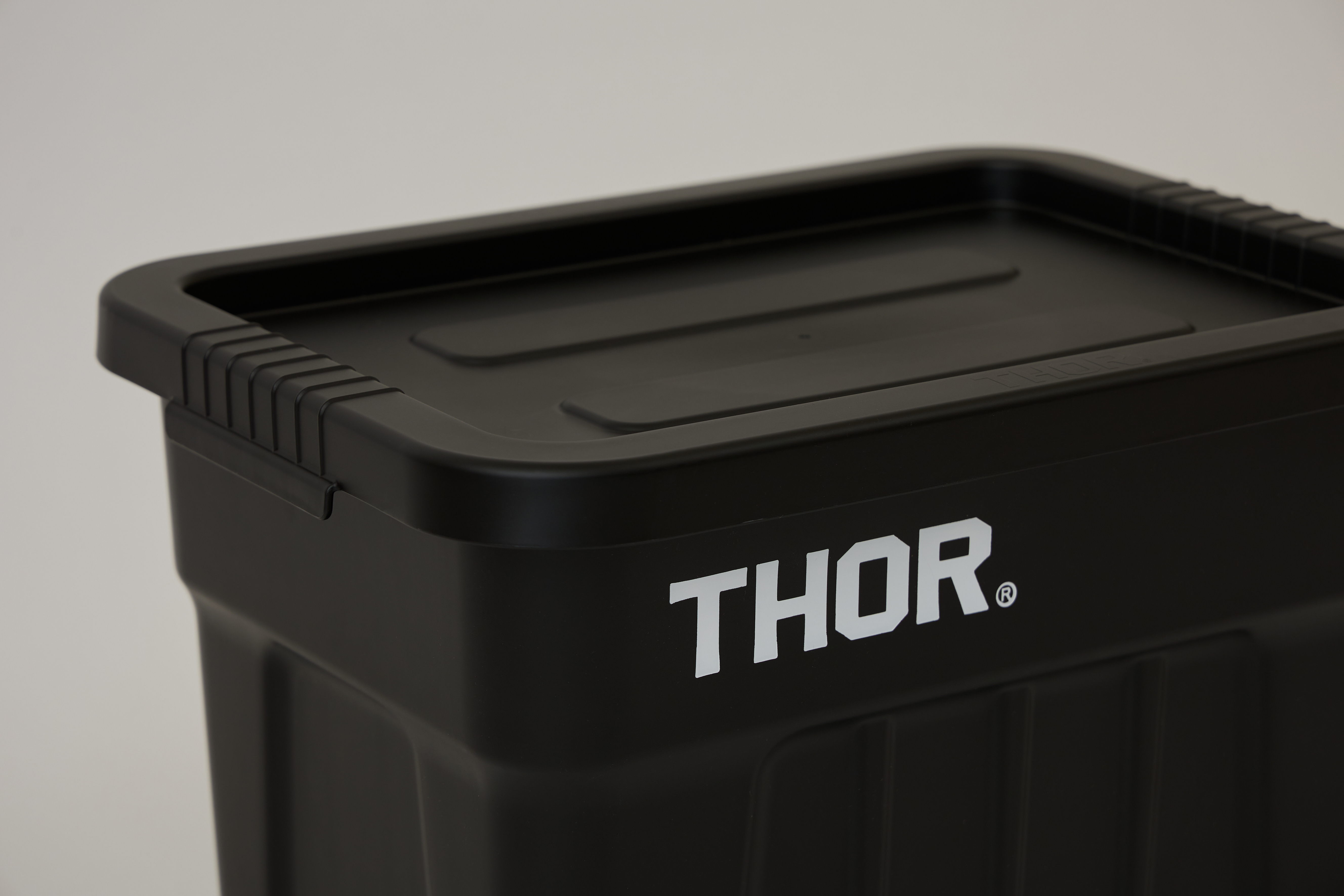 THOR BOX 收納箱 22L / BLACK
