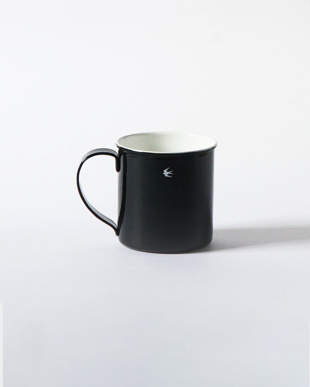 Enamel Coffee Mug M Black | GSP TSUBAME