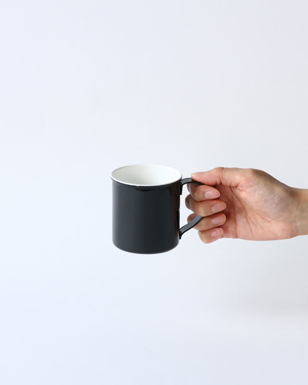 Enamel Coffee Mug M Black | GSP TSUBAME