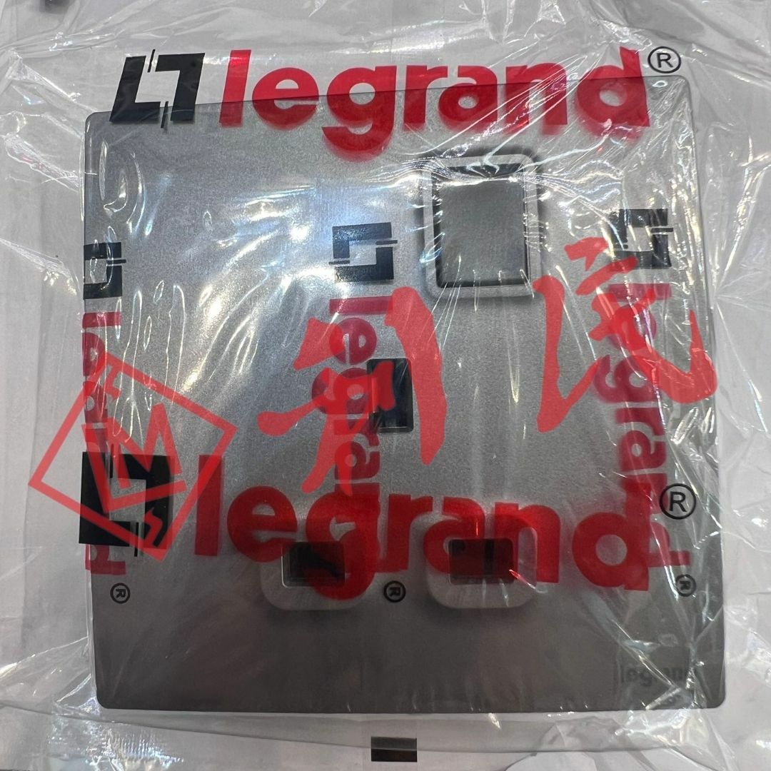 Legrand 羅格朗 MALLIA SENSES 13A單座插座有開關 (陶瓷白/香檳金/深沙銀/子夜黑/深古銅)