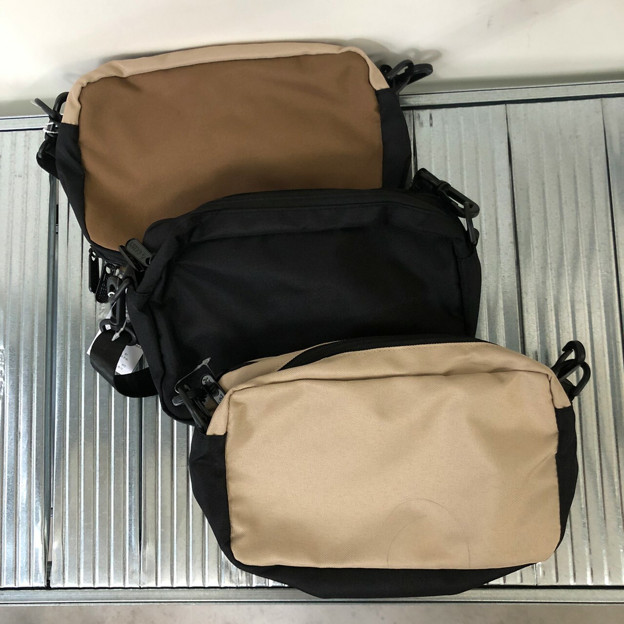 GERRY 多功能斜側背長方包 R1709