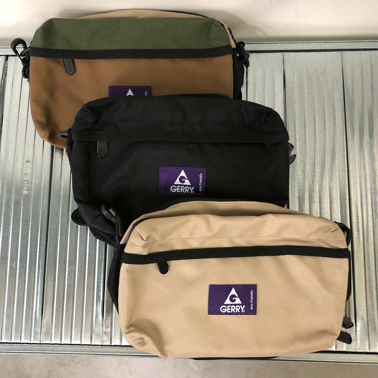 GERRY 多功能斜側背長方包 R1709