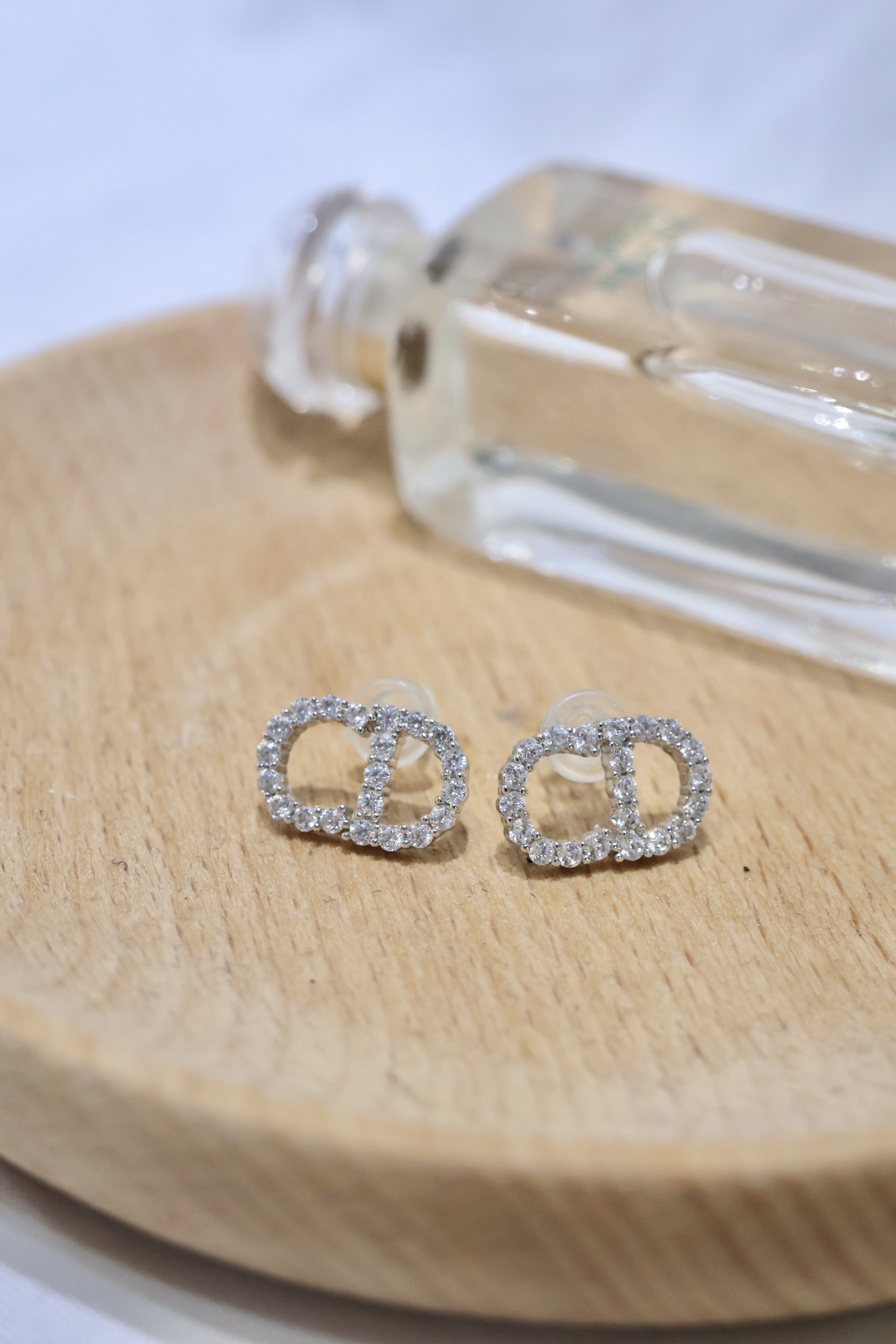 耀眼精緻滿鑽耳環✨