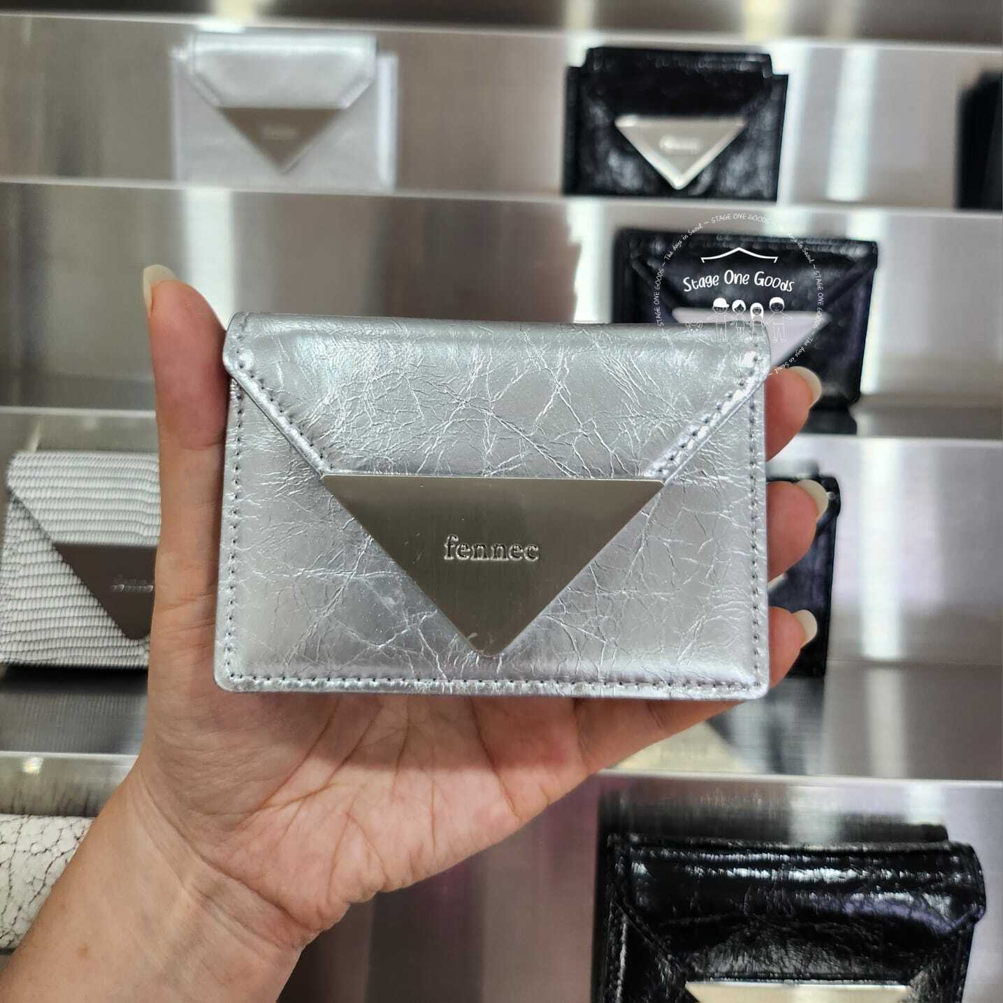 ★韓国の人気★【FENNEC】★CRACK TRIANGLE ACCORDION POCKE.T★ Fennec Metallic Triangle Chain Pocket | TikTok