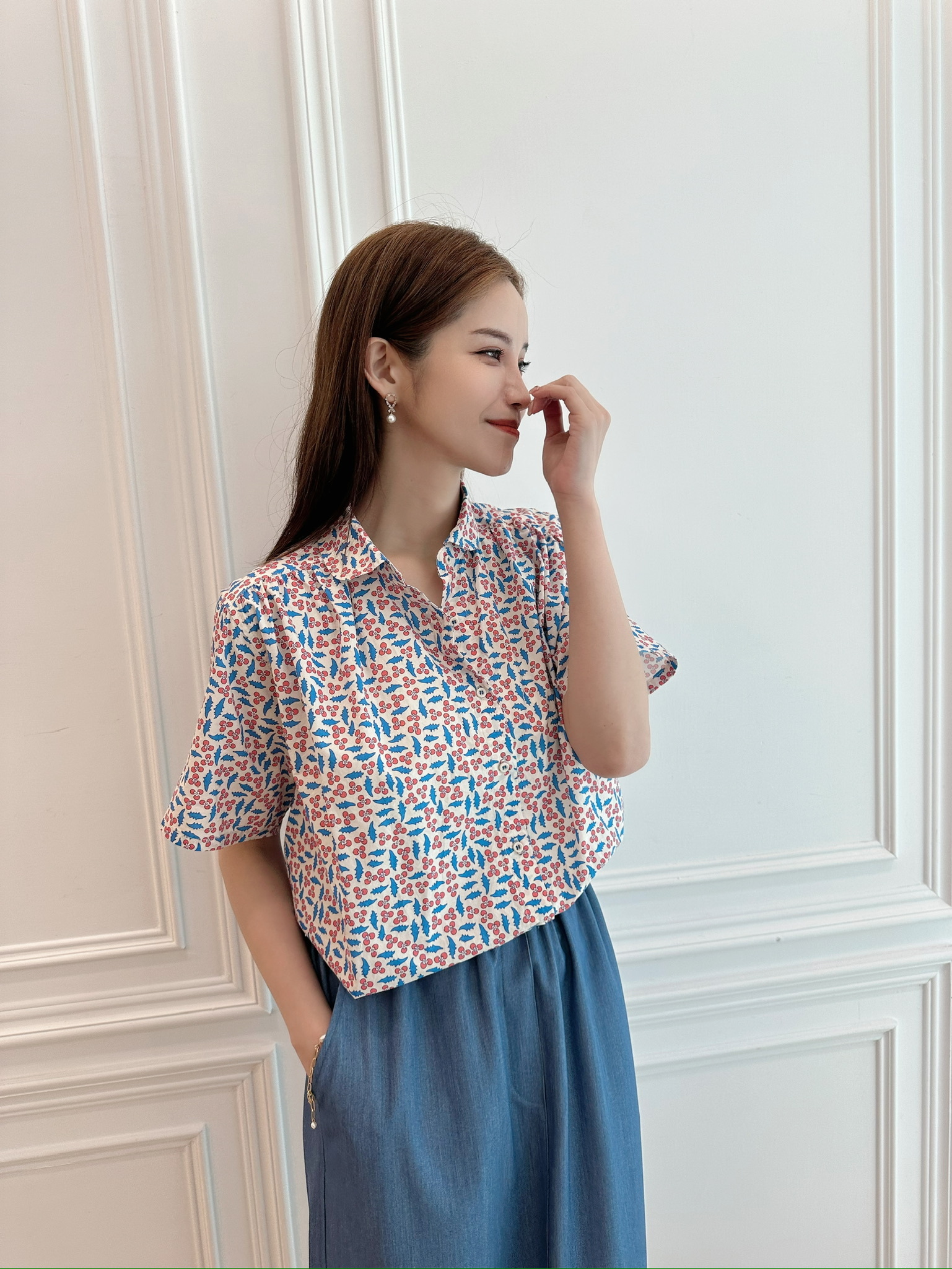 翻領藍粉花襯衫