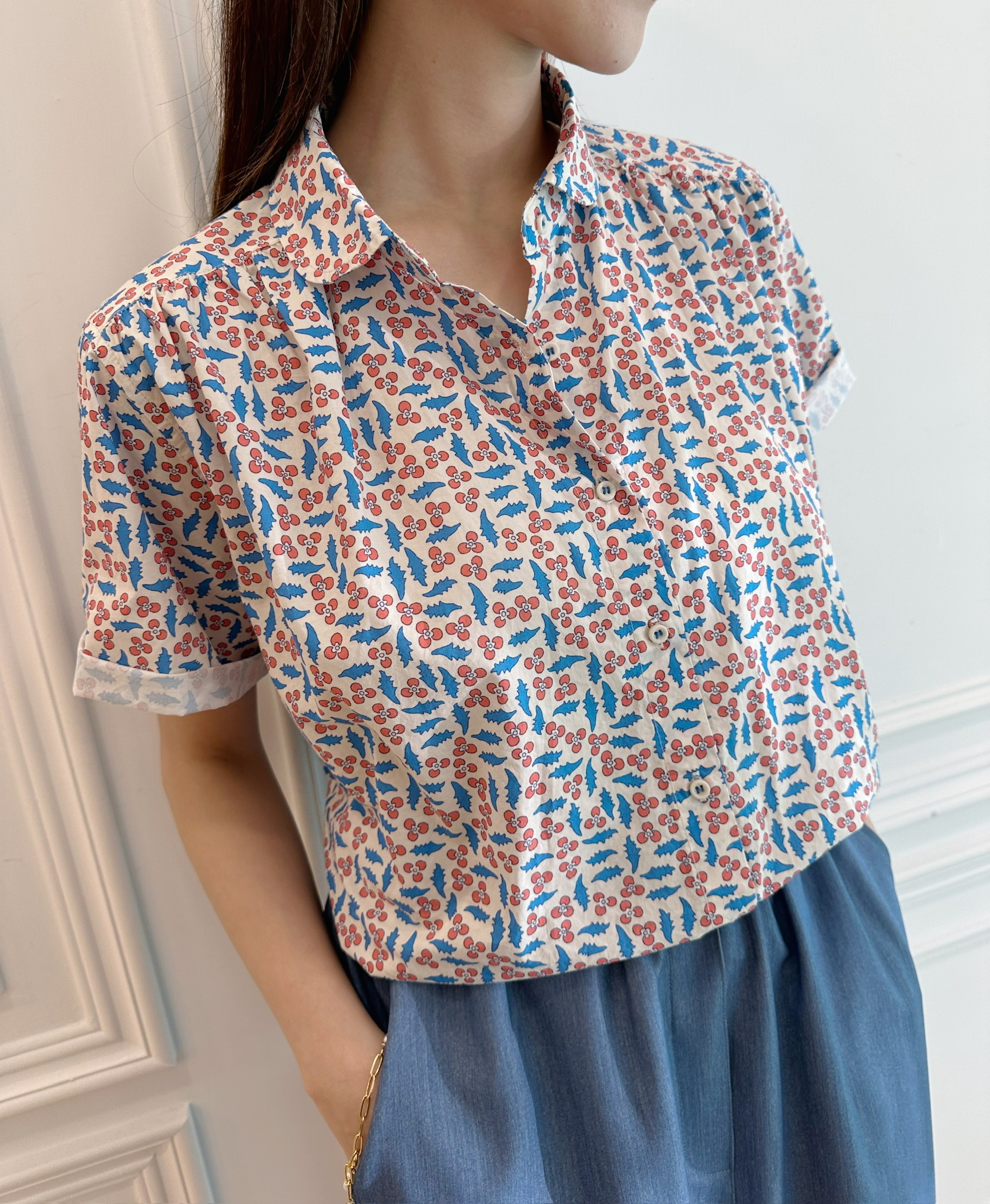 翻領藍粉花襯衫