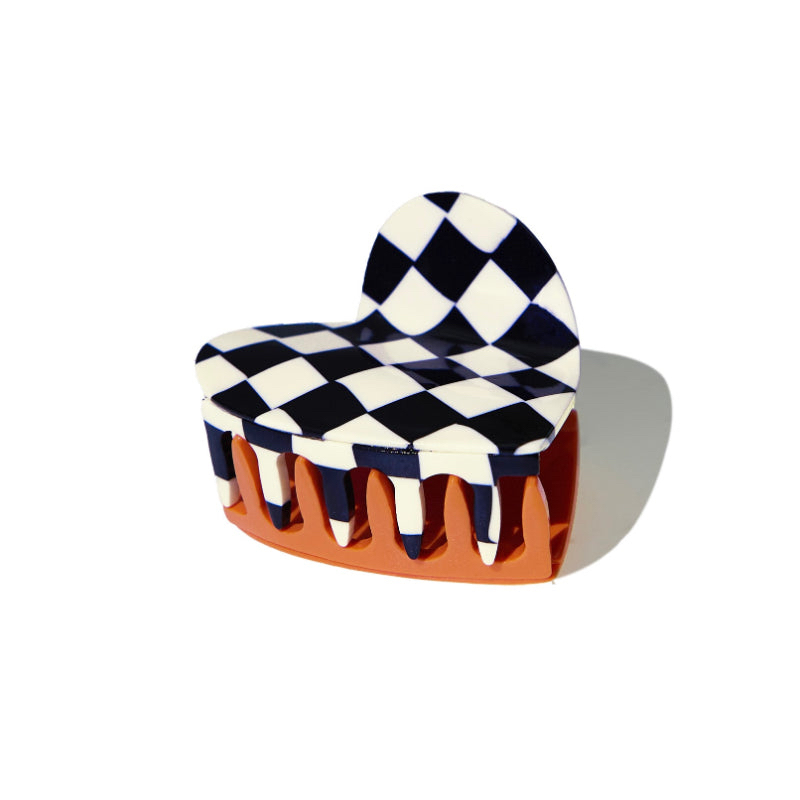 美國 Snack Break // Heart Claw in Checkboard