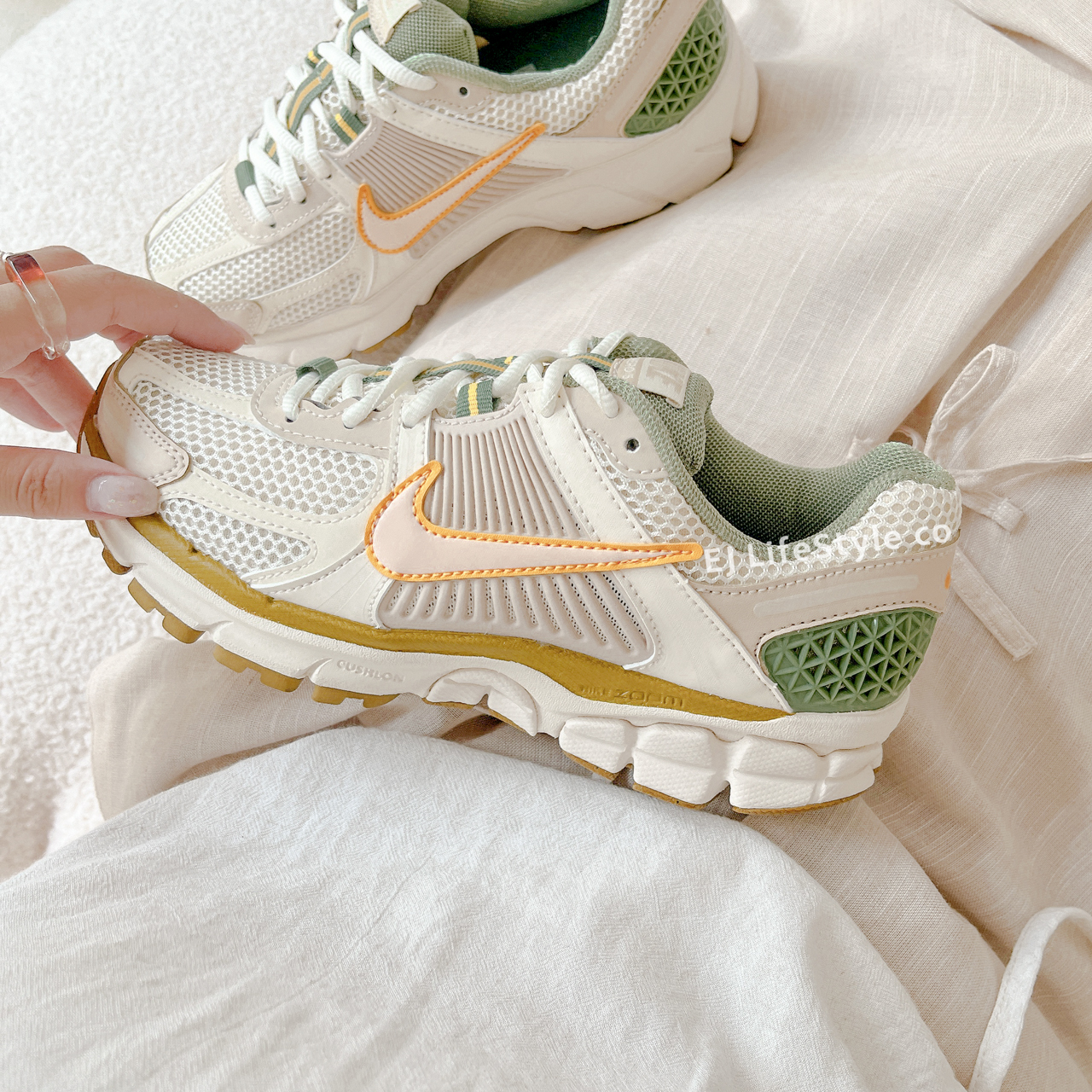 NIKE ZOOM VOMERO 5 沙漠綠洲 米色 女鞋 FQ6868-181 / 預購