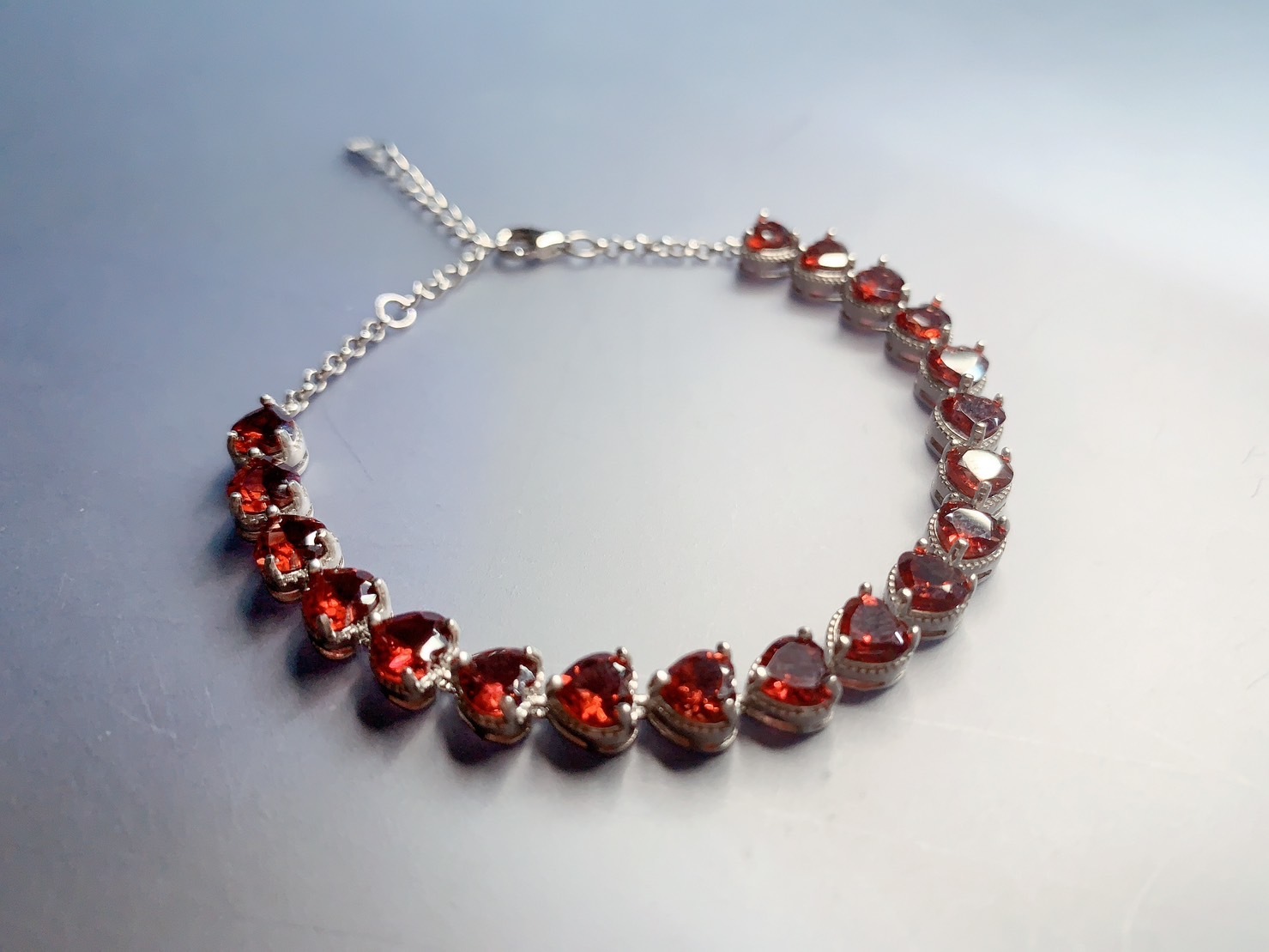 心心相繫丨紅石榴石銀手鍊