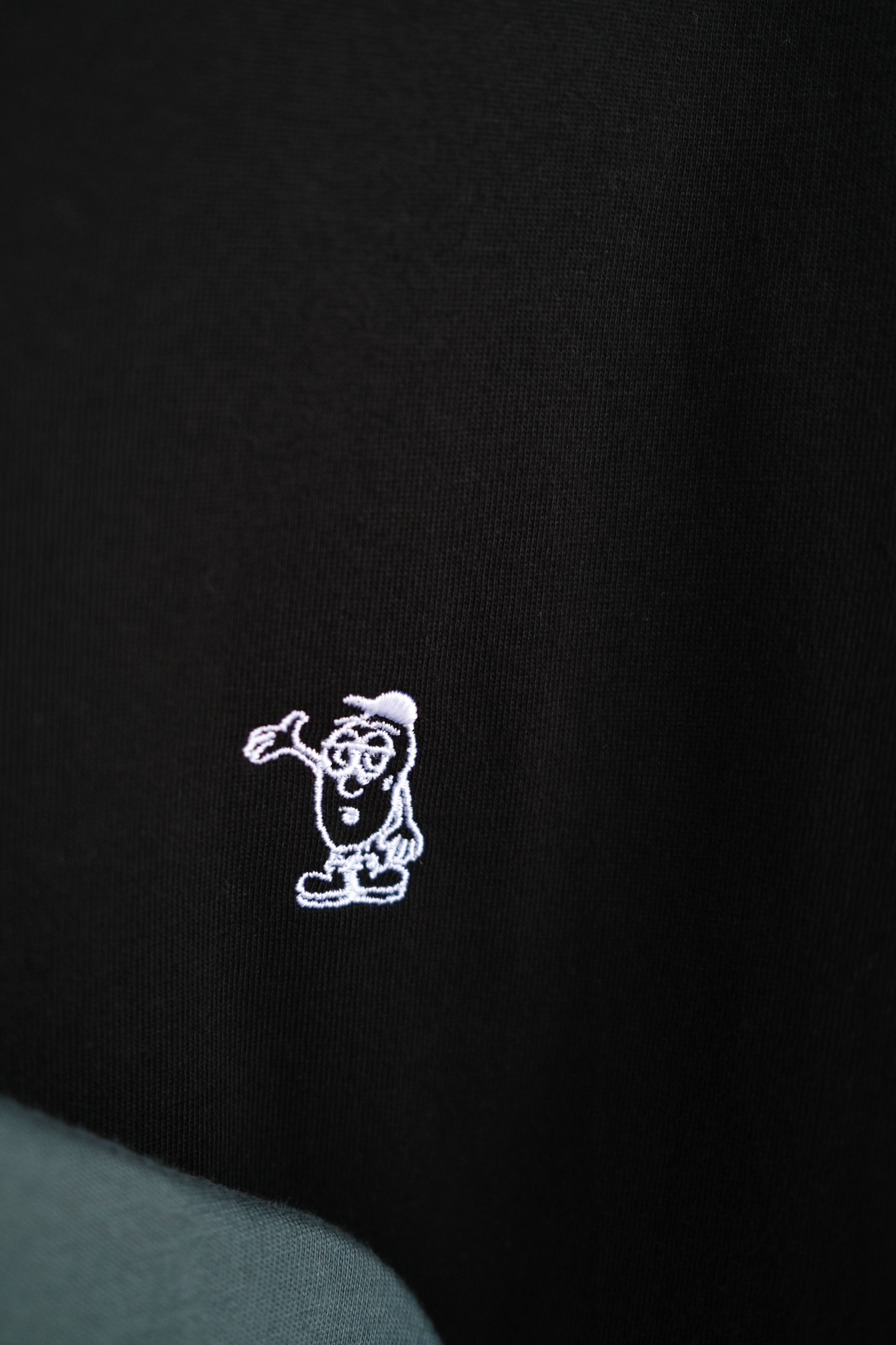 dddouminate 豆豆人 Tee