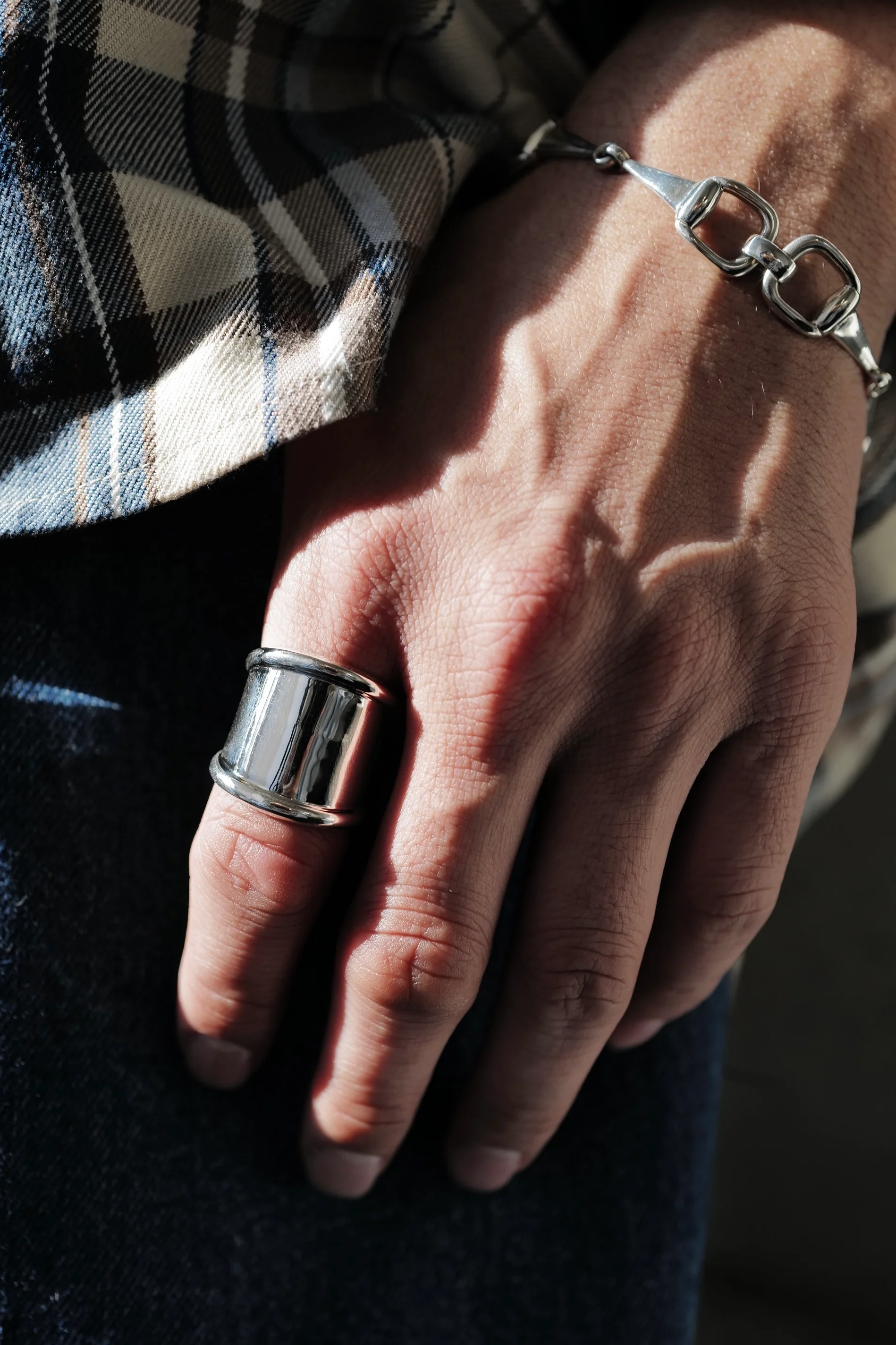 XOLO JEWELRY SHIELD RING