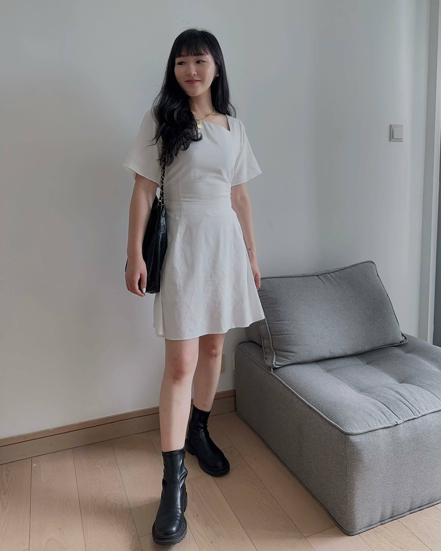 開窿窿小性感連身短裙(現貨)