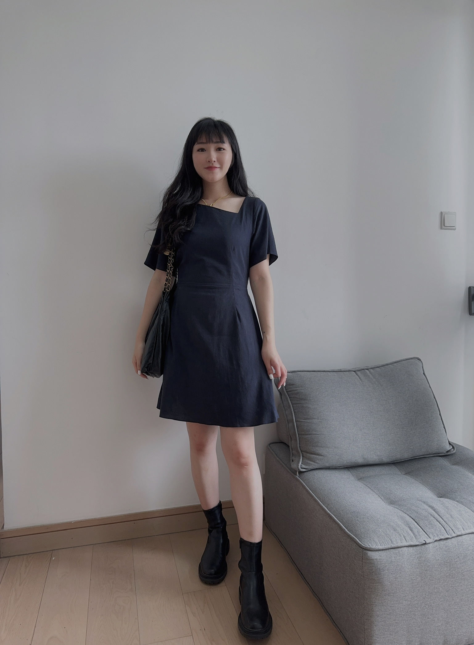 開窿窿小性感連身短裙(現貨)