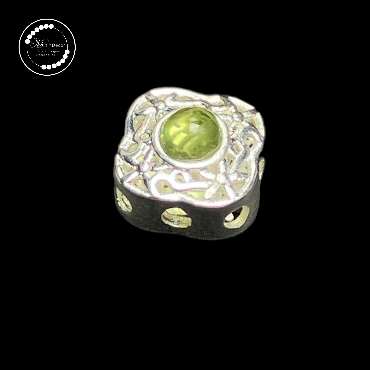 0720-a81 綠葡萄石四方鏤空銀色隔珠1粒