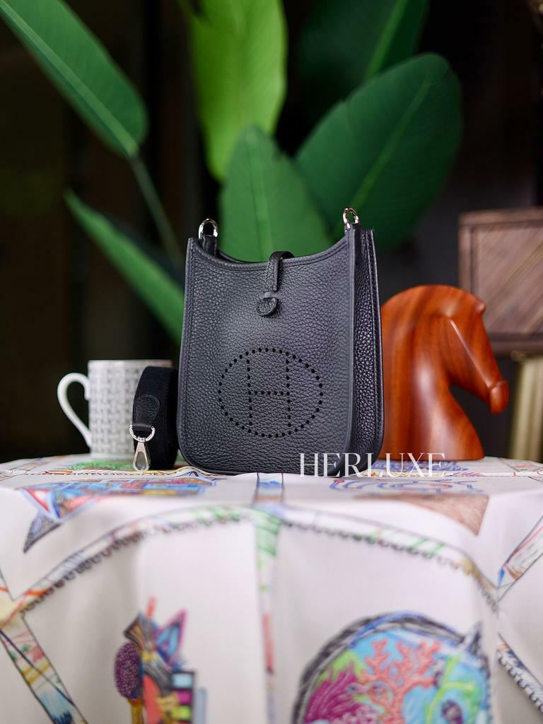 Evelyne mini 89 noir ck tc K (一代：肩帶長105cm)