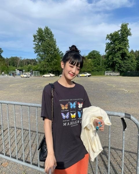 [minnie同款]MAHAGRID - BUTTERFLIES TEE CHARCOAL