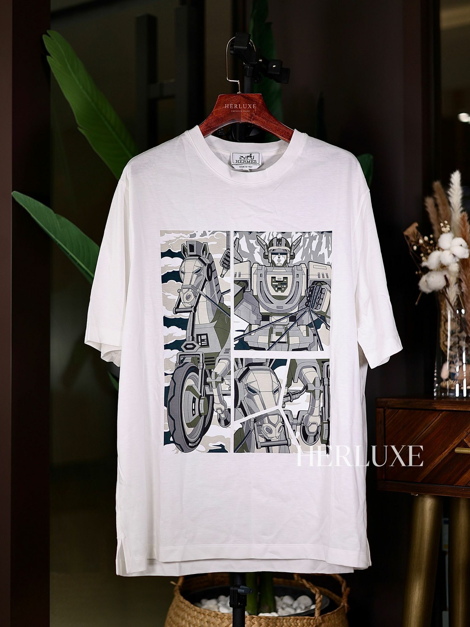 Printed T-shirt Mega chariot ( 可預訂size )