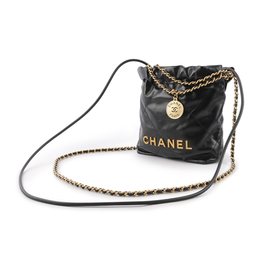 【CHANEL】新款22 Bag 金字菱格紋亮面小牛皮迷你斜背包(黑色) AS3980 B08037 94305