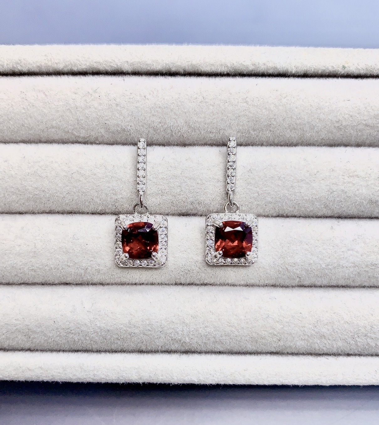 紅石榴石銀鑲耳環 01