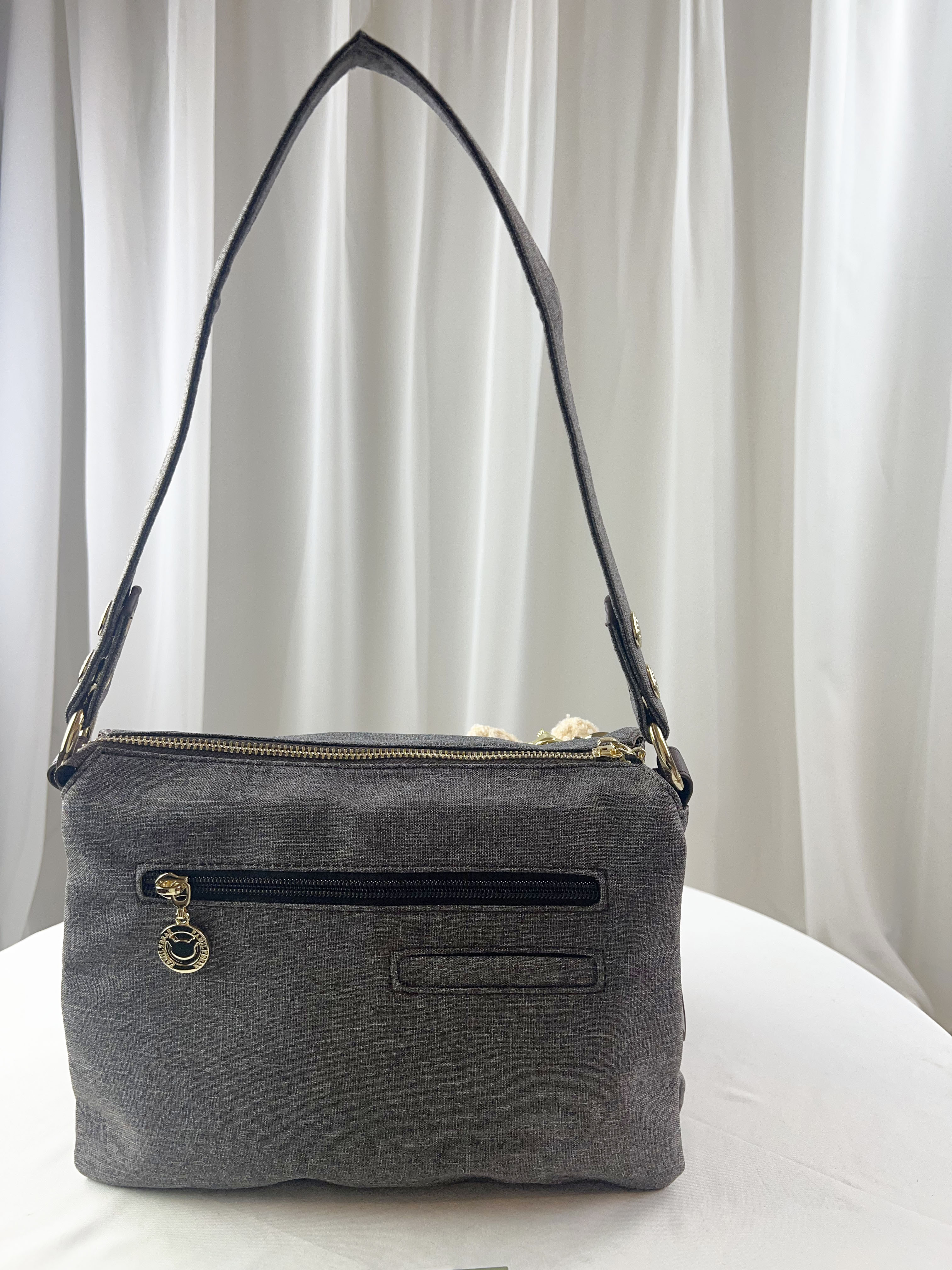 FamilyBear 織帶灰配咖防潑水肩背包 / 側背包 附兔兔吊飾 #29259