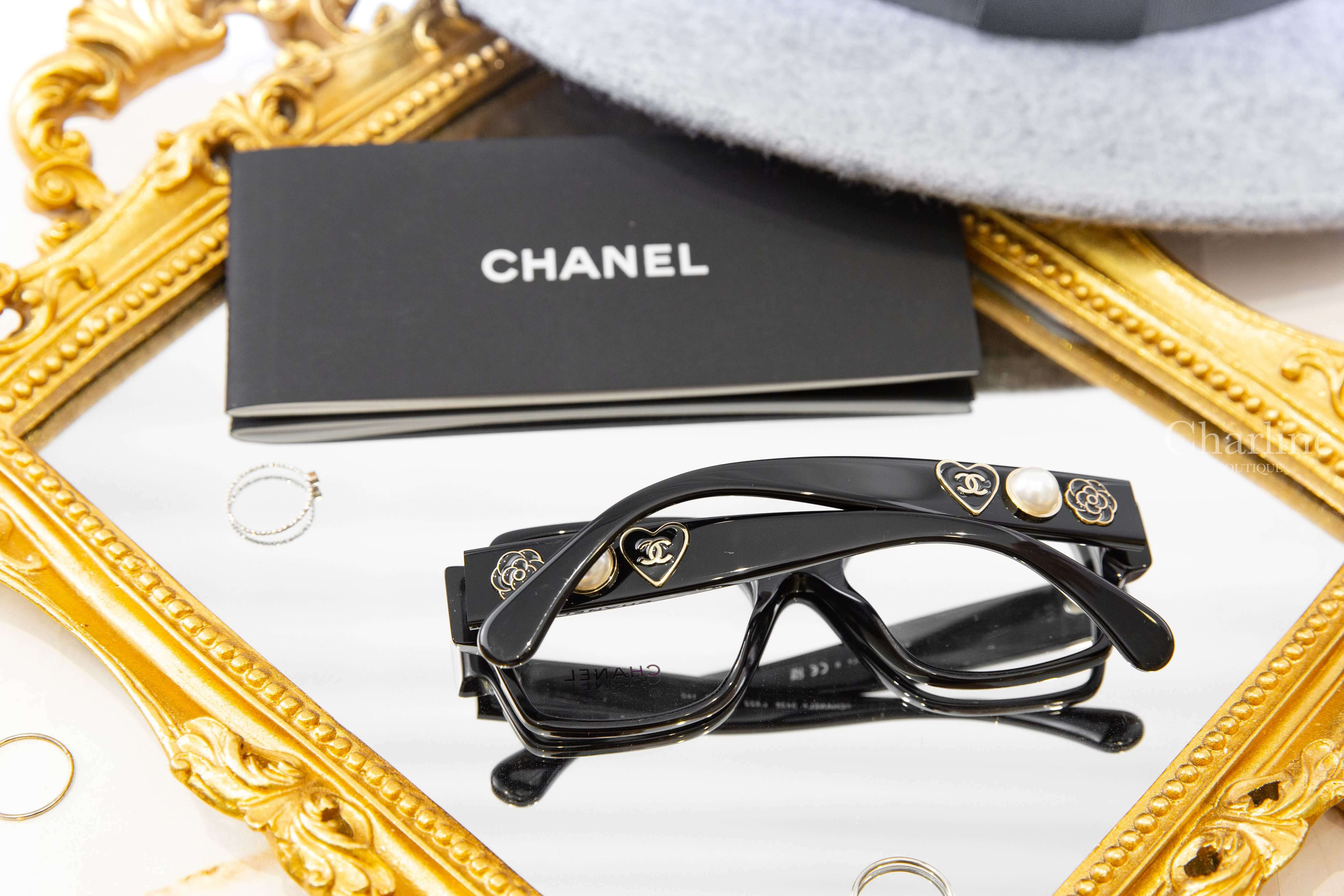 Chanel Square Eyeglasses 黑色方框側邊山茶花白色珍珠愛心CC平光眼鏡-Charline Boutique 精品代購