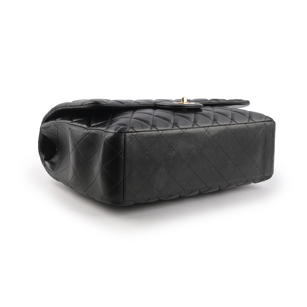 【CHANEL】金釦小羊皮 MAXI JUMBO COCO 口蓋包(黑色) A47600 Y01295 94305