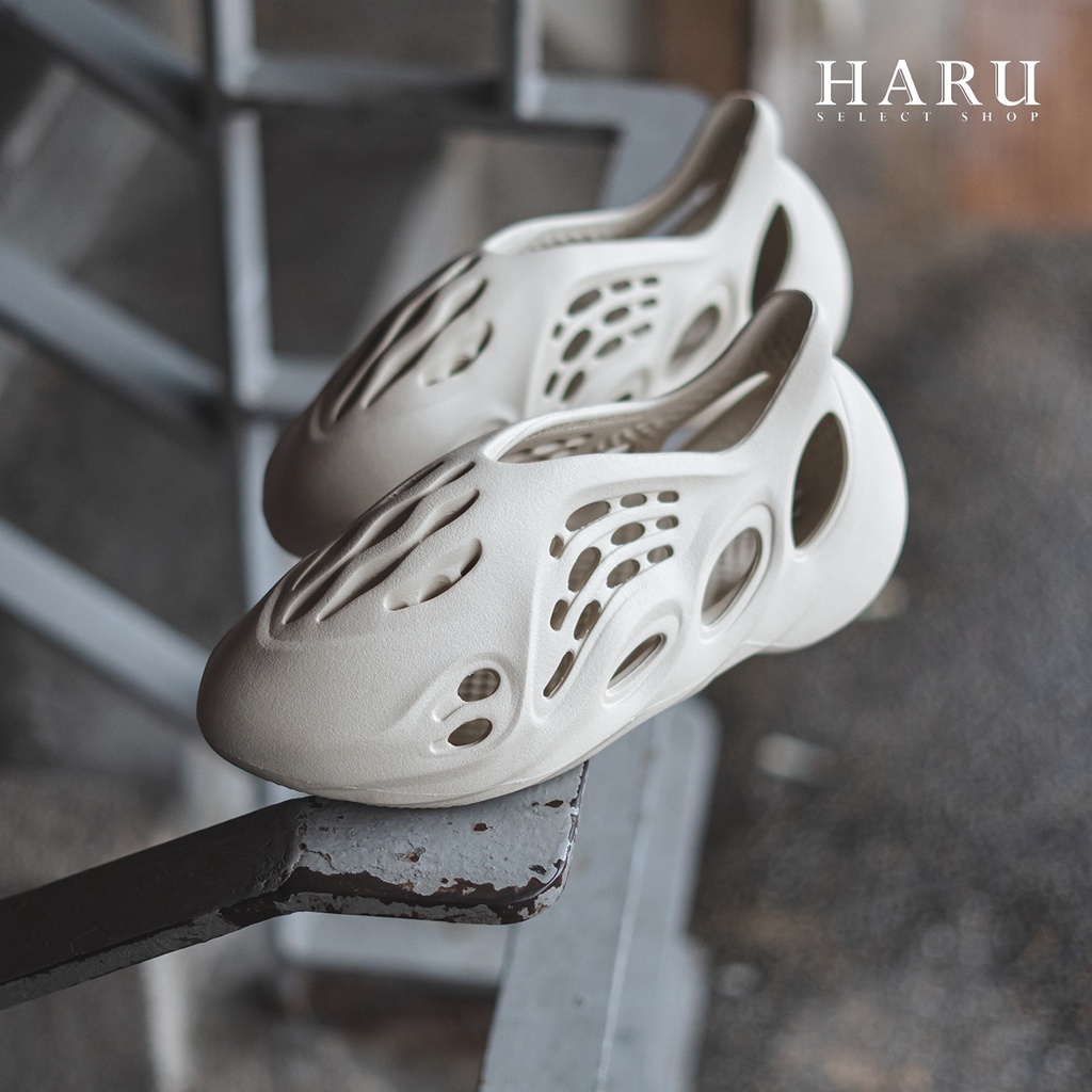 adidas Yeezy Foam Runner Sand 沙白 骨白 洞洞鞋 懶人鞋 FY4567-2022